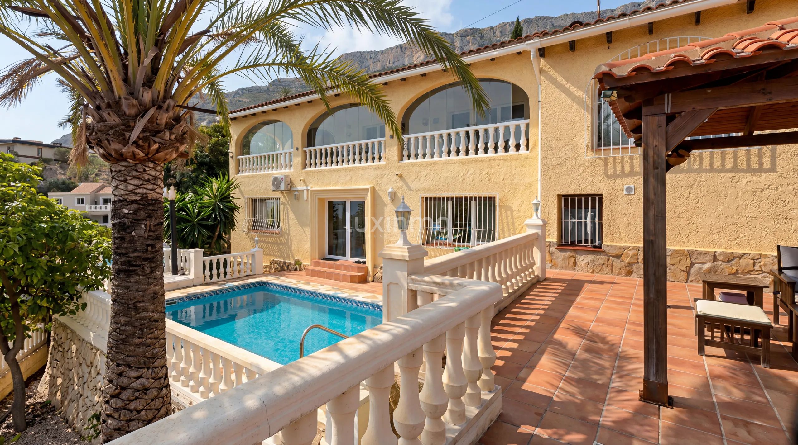 Huis te koop met uitzicht op zee in Maryvilla Calpe