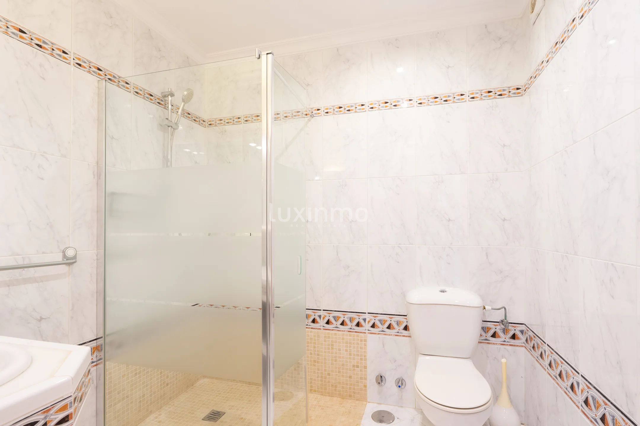 Stunning 7-Bedroom Detached House with Sea Views in Calpe — photo 31