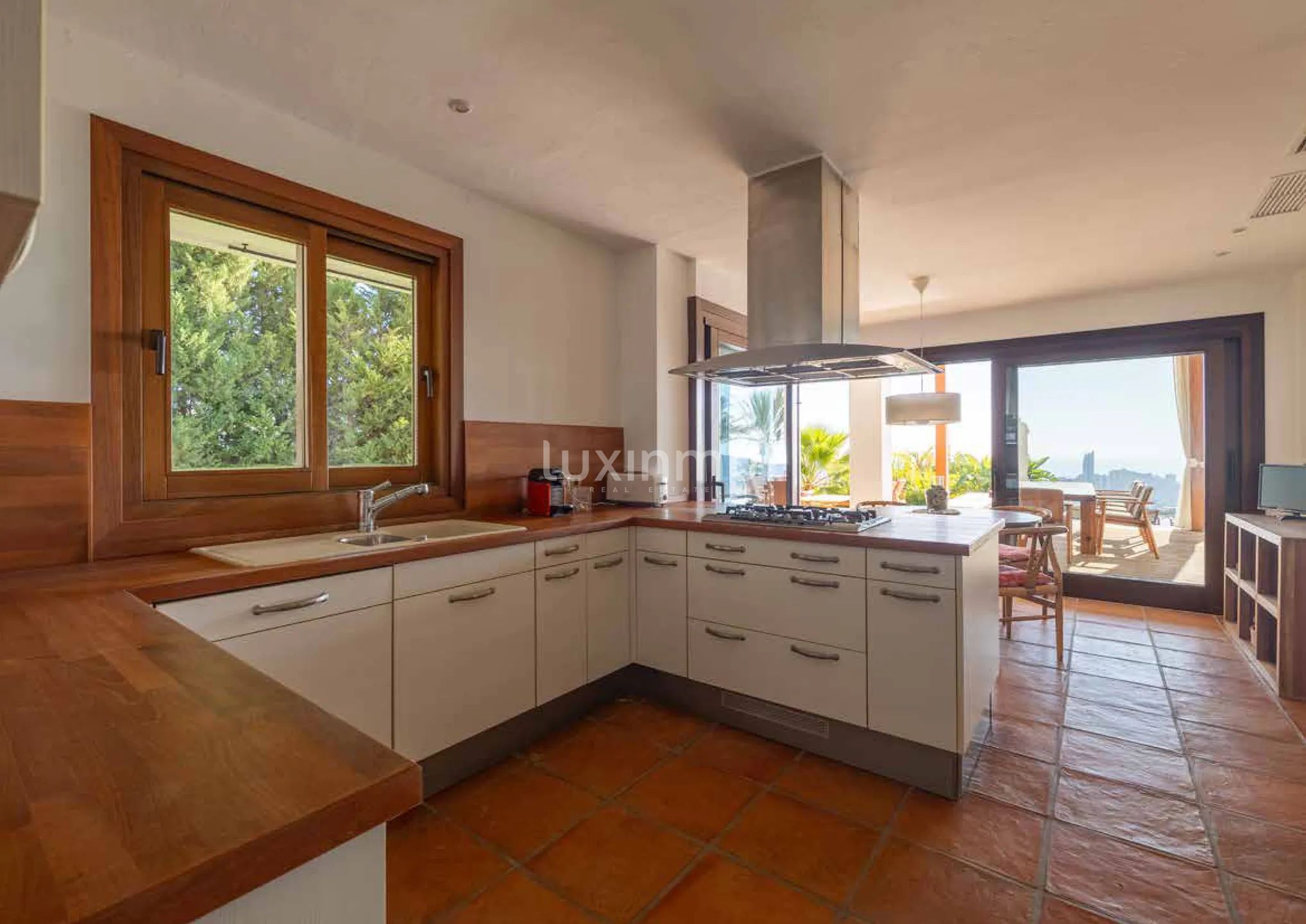 Stunning 5-bedroom detached house with sea views in Finestrat — photo 7