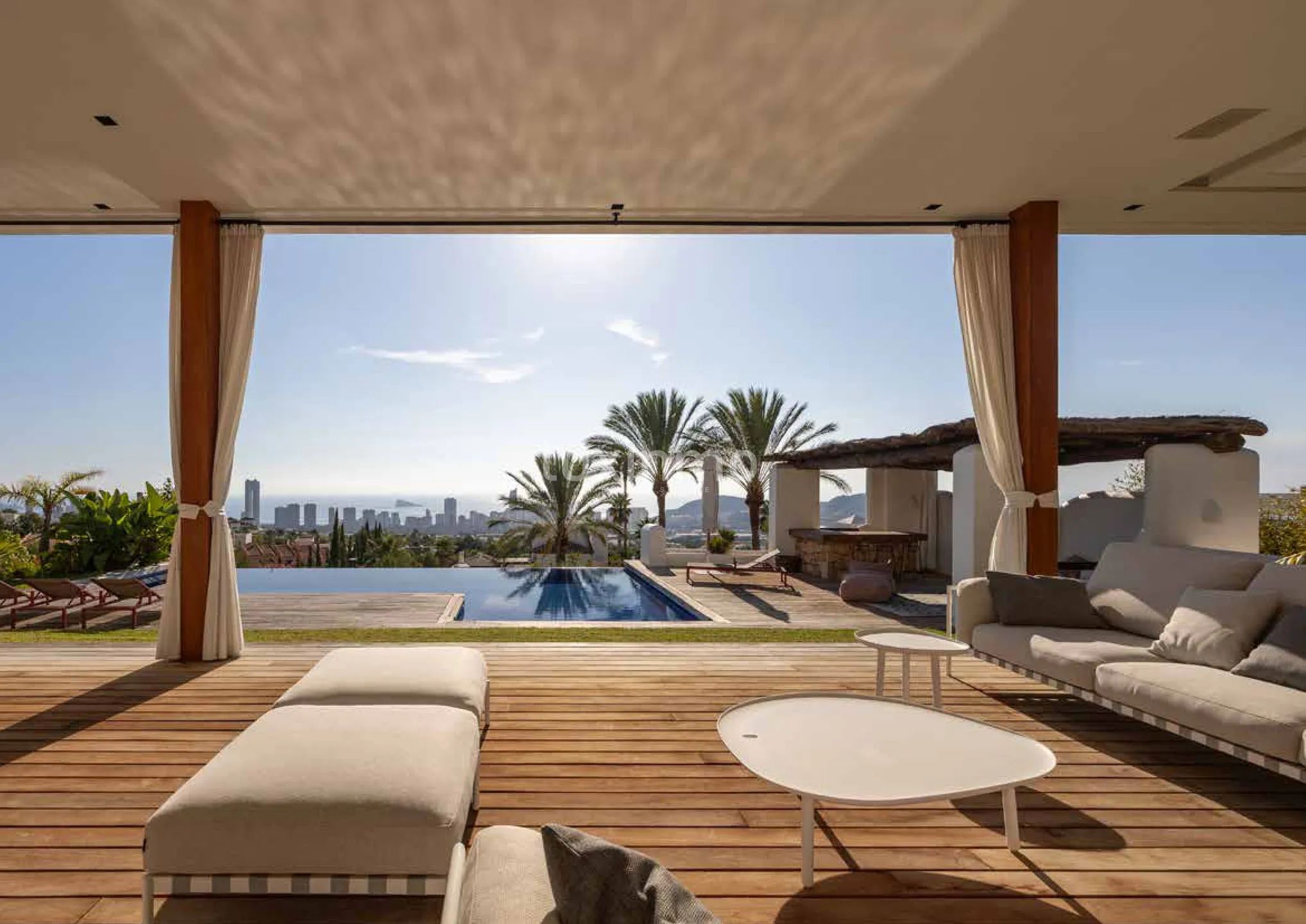 Stunning 5-bedroom detached house with sea views in Finestrat — photo 12