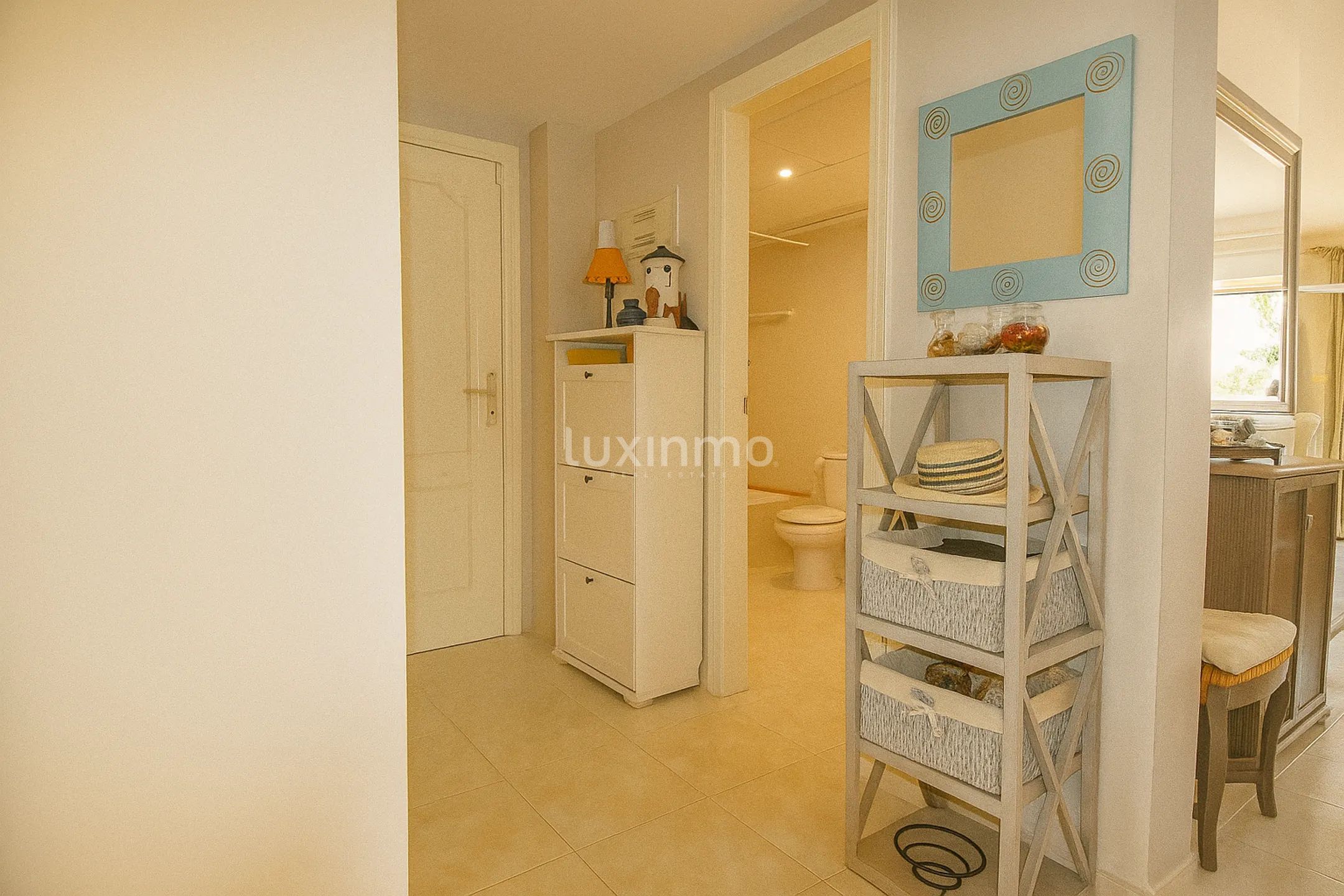 Mieszkanie położone w drugiej linii brzegowej obok La Siesta w Javea — photo 17