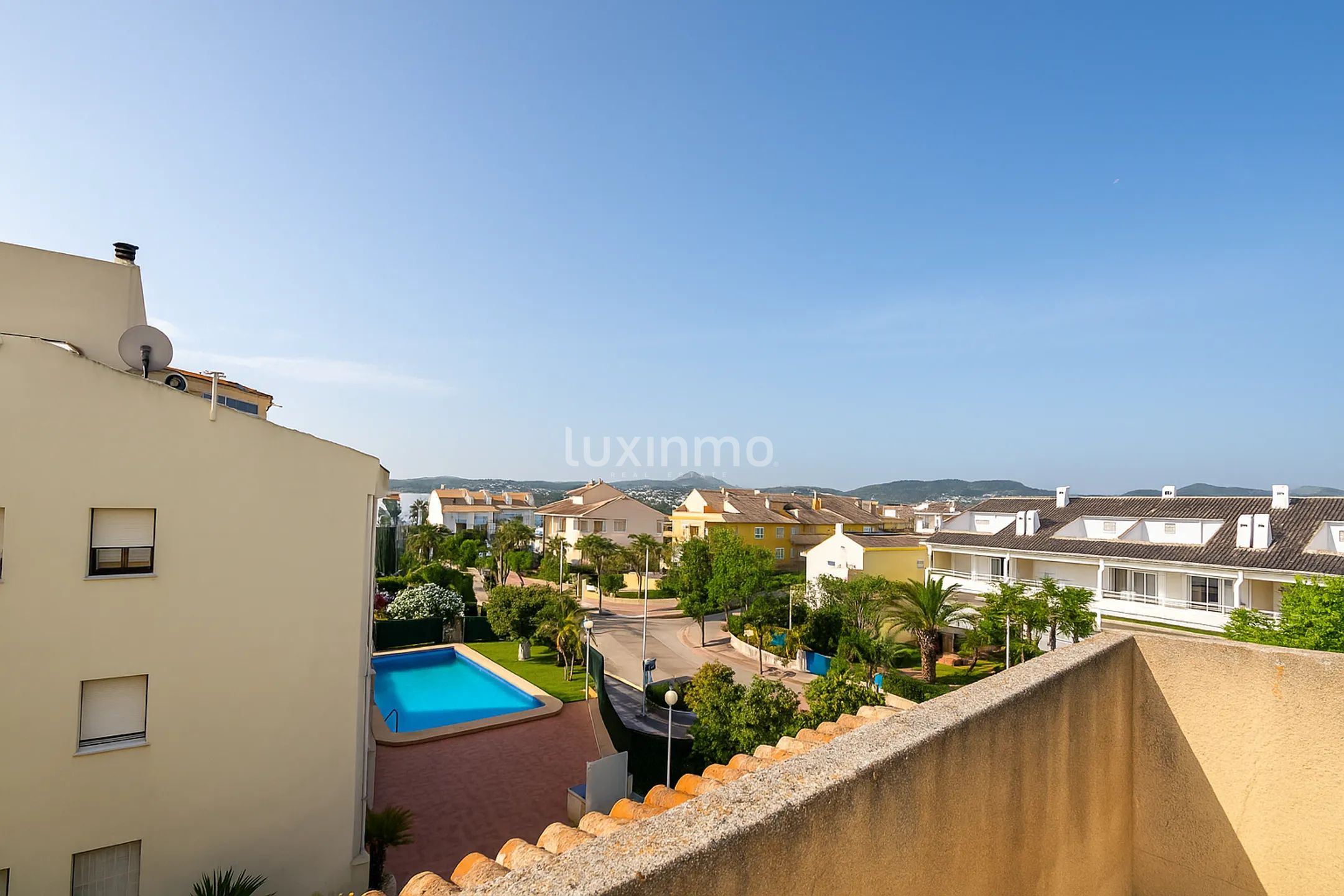 Flat situated in second sea line next to La Siesta in Javea — photo 21