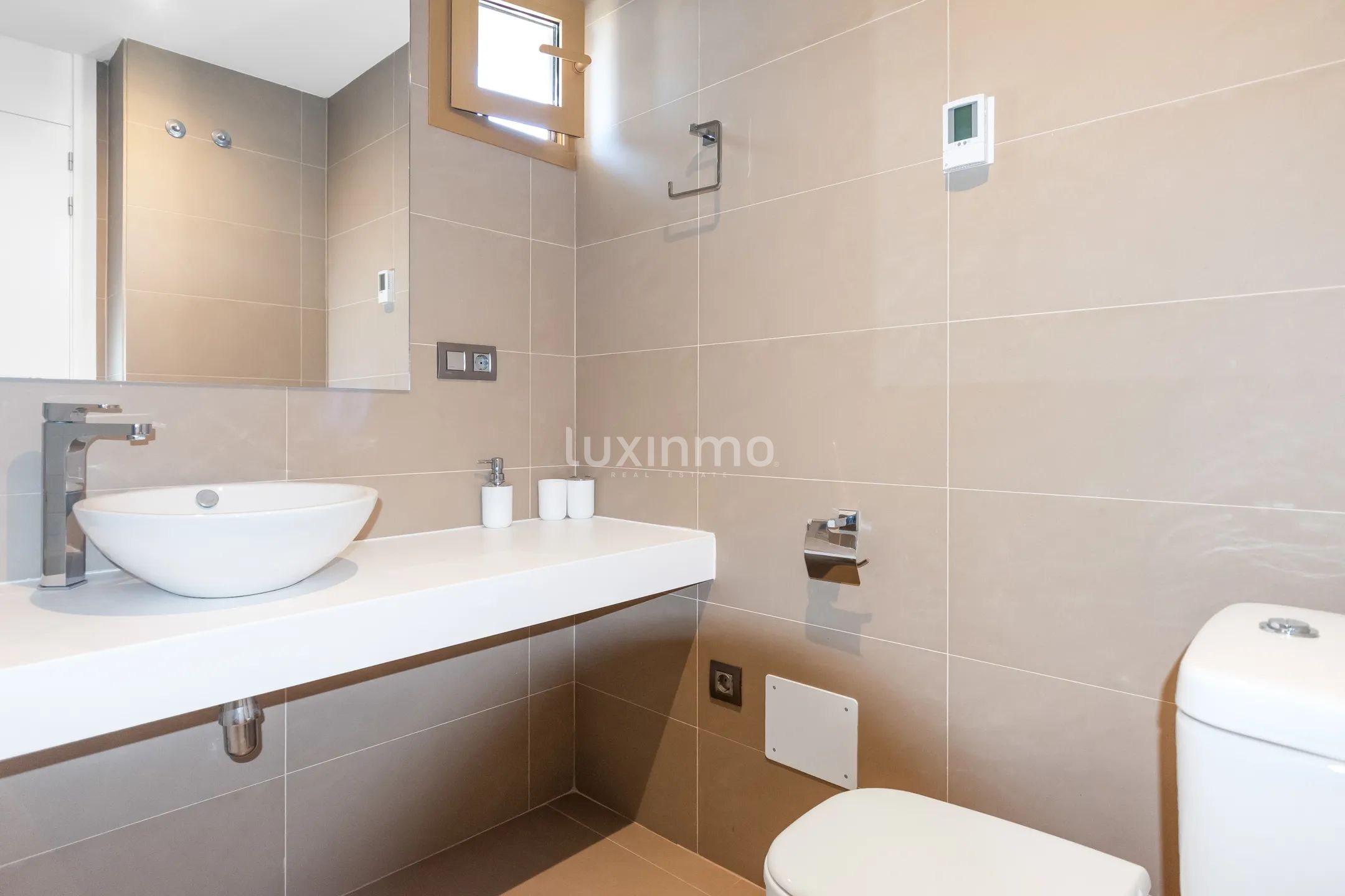 Flat for rent with sea views in Benidorm — photo 18