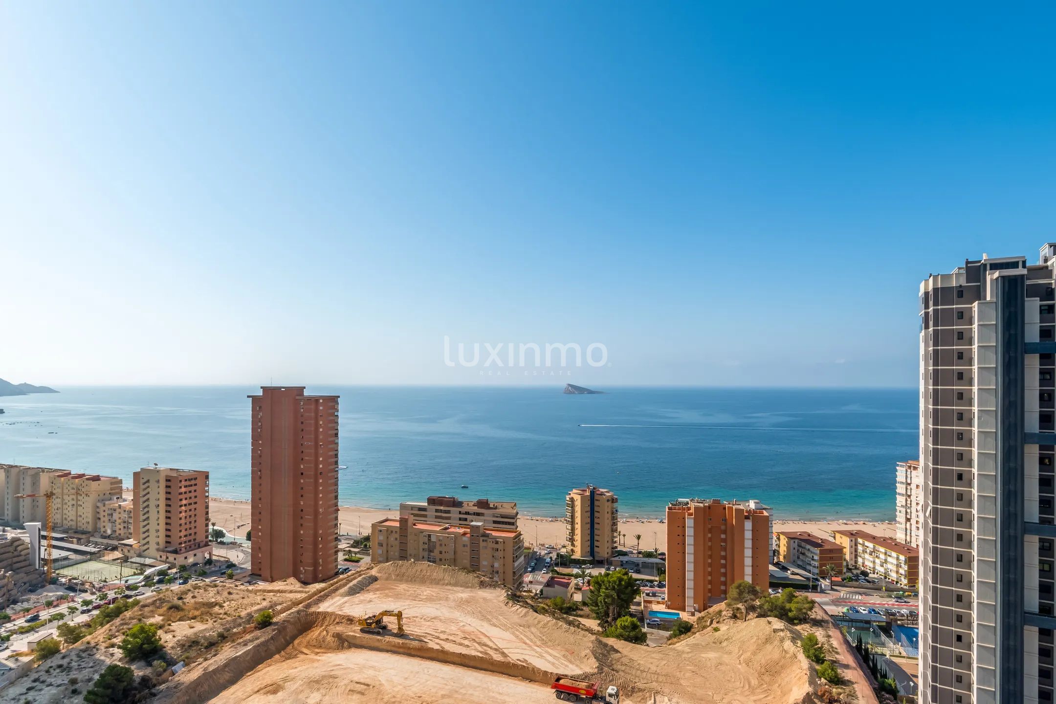 Flat for rent with sea views in Benidorm — photo 19