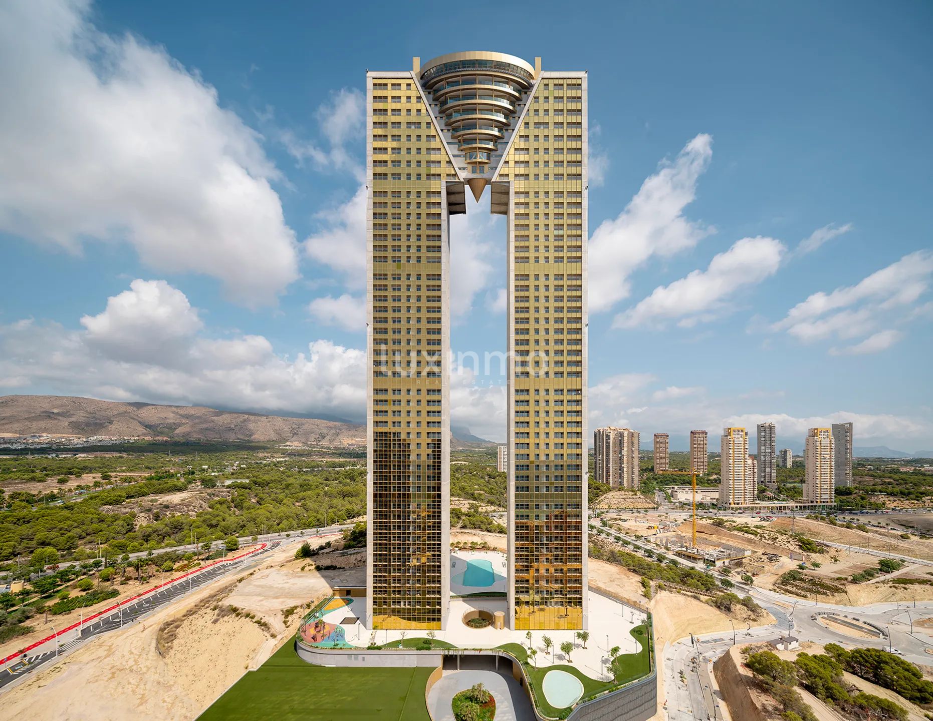 Flat for sale with sea views in Benidorm — photo 17