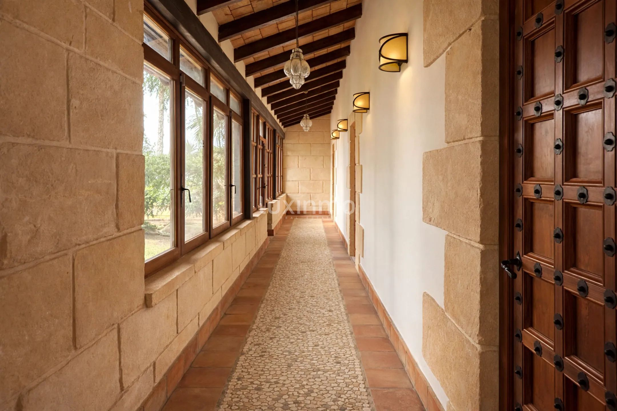 Mediterranean villa with 16.000 m² of land for development next to Alicante Airport — photo 22