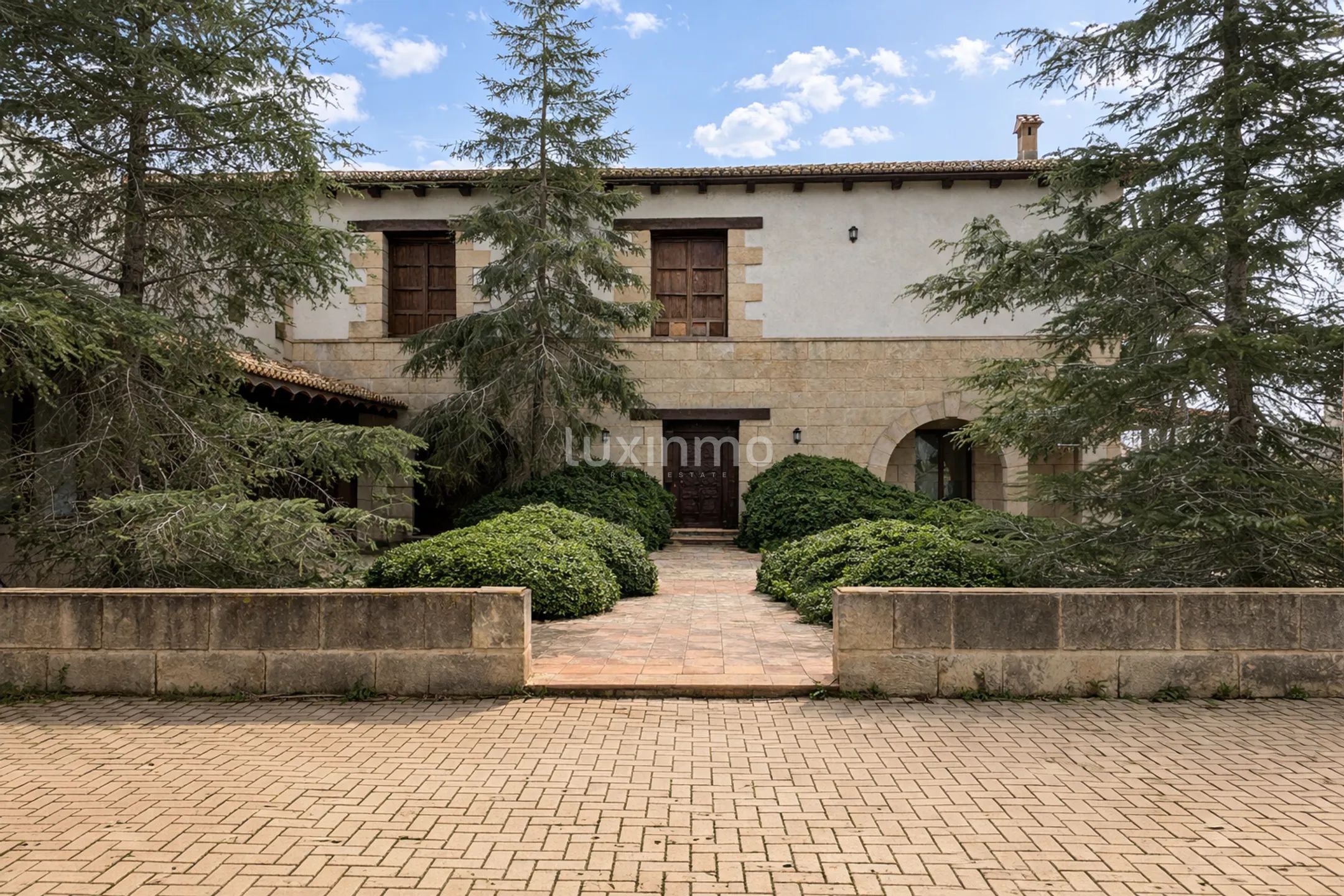 Mediterranean villa with 16.000 m² of land for development next to Alicante Airport — photo 6