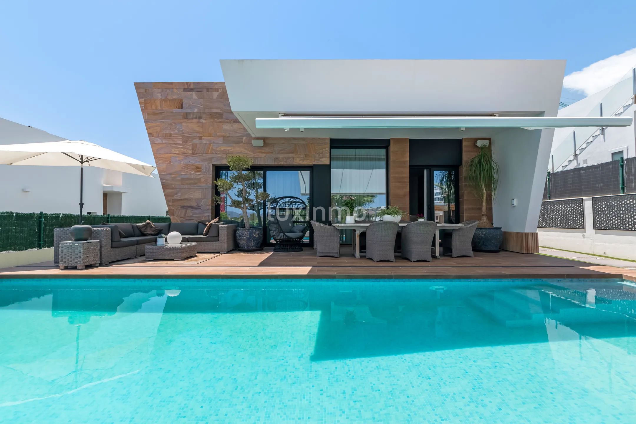 Fantastisk moderne enebolig med panoramautsikt i Finestrat — photo 22