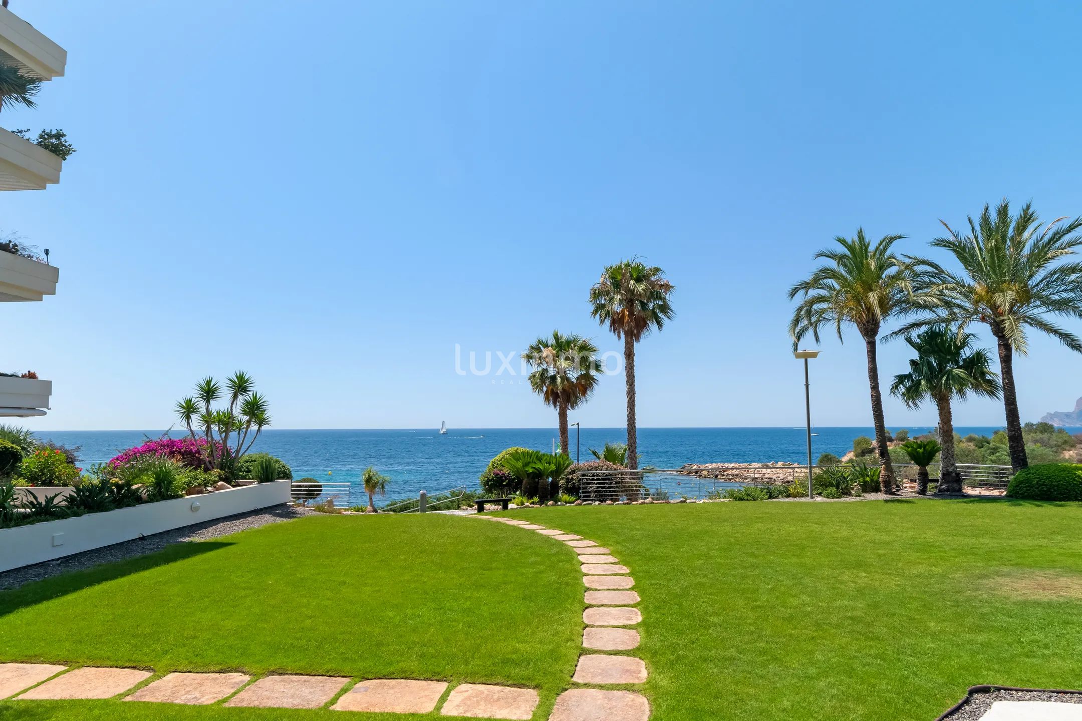 Appartement à louer avec vue spectaculaire sur la mer — photo 23