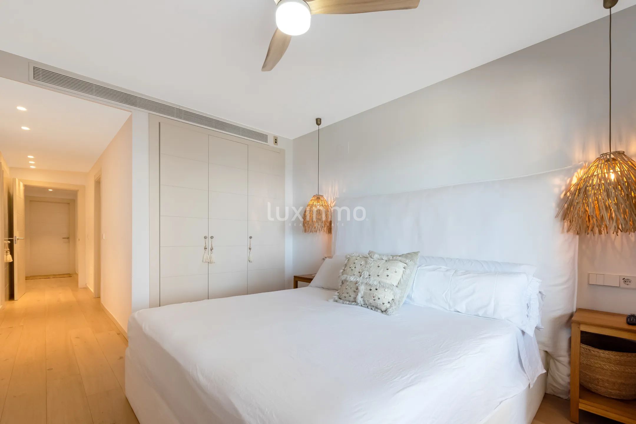 Appartement à louer avec vue spectaculaire sur la mer — photo 14