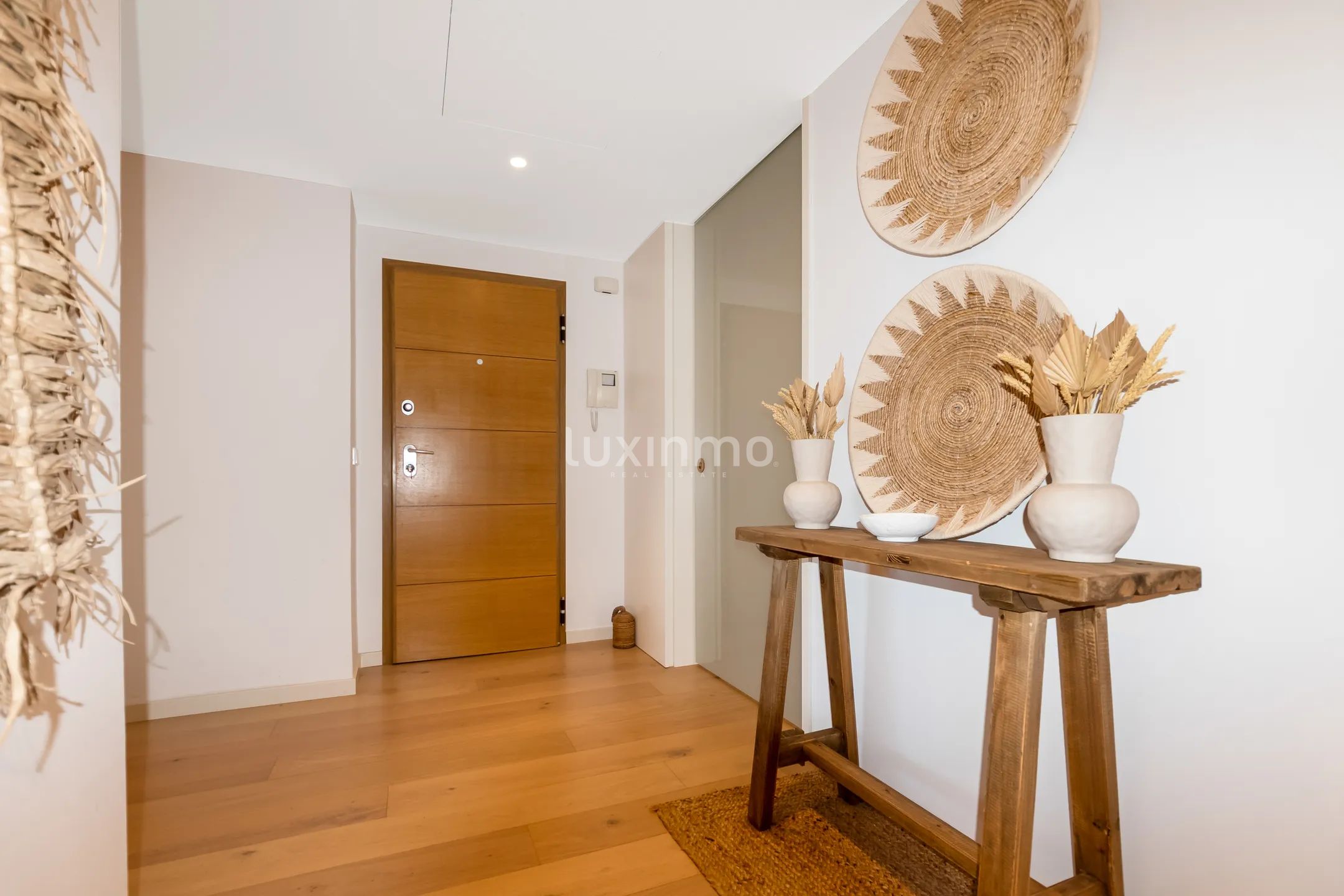 Appartement à louer avec vue spectaculaire sur la mer — photo 9