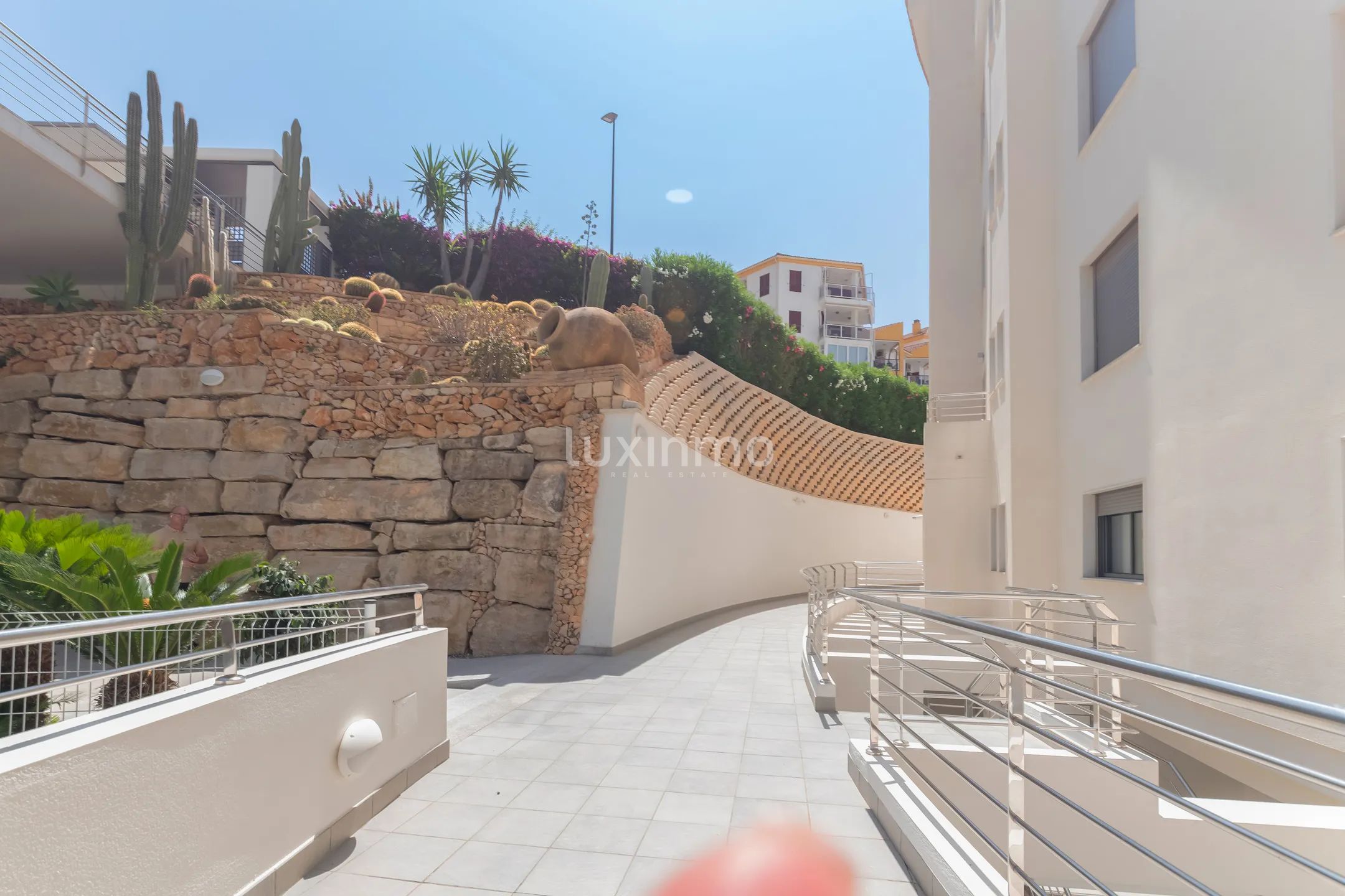 Appartement à louer avec vue spectaculaire sur la mer — photo 27