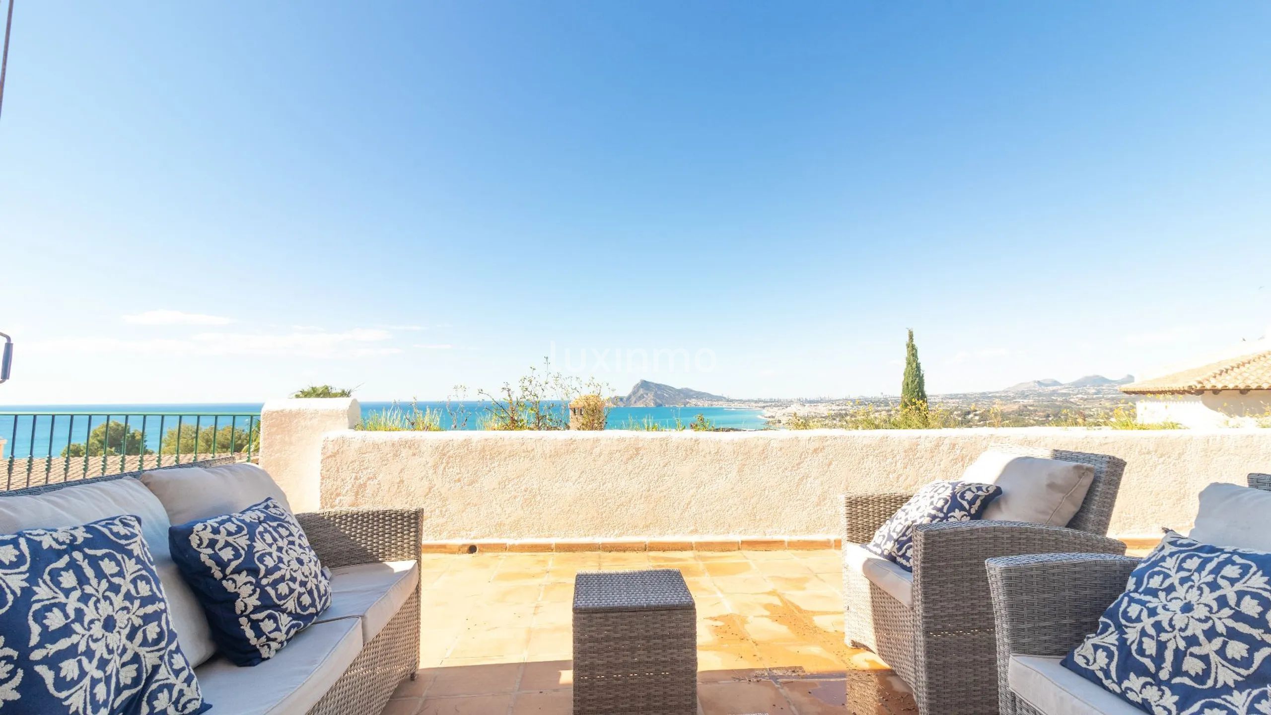 Charmant Mediterraans rijtjeshuis met 3 slaapkamers en uitzicht op zee in Altea Hills — photo 10