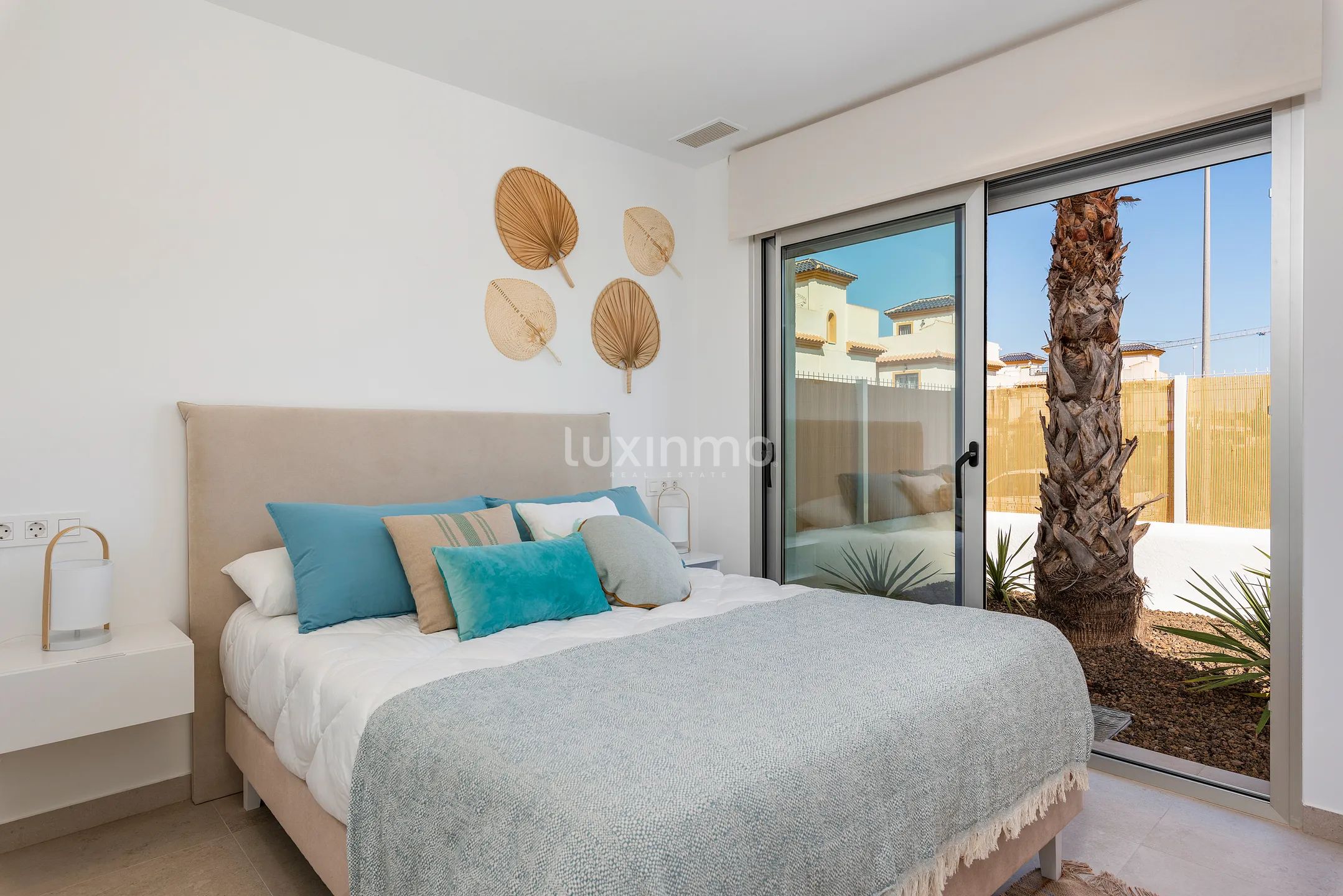 Ibiza-Style Villa in Los Alcázares — photo 11