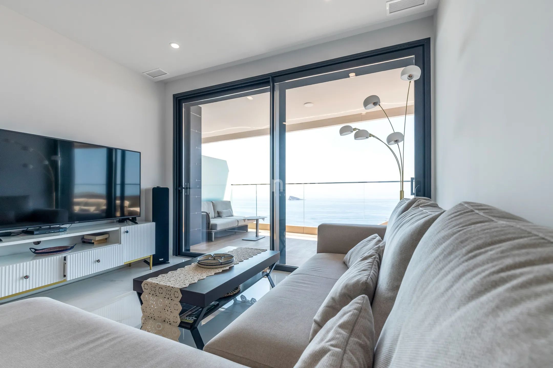 Flat for sale with spectacular sea views in Benidorm — photo 8