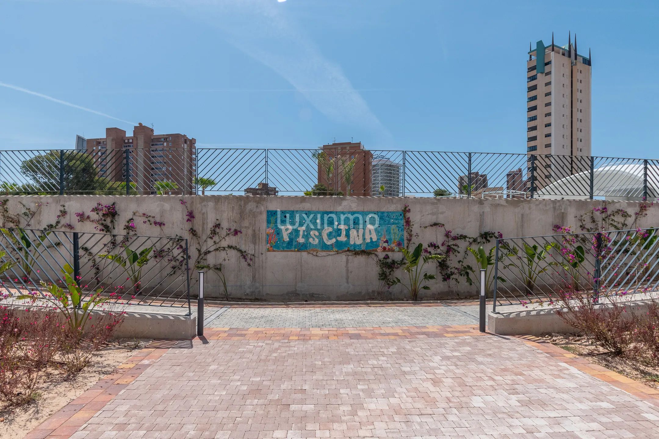 Flat for sale with spectacular sea views in Benidorm — photo 27