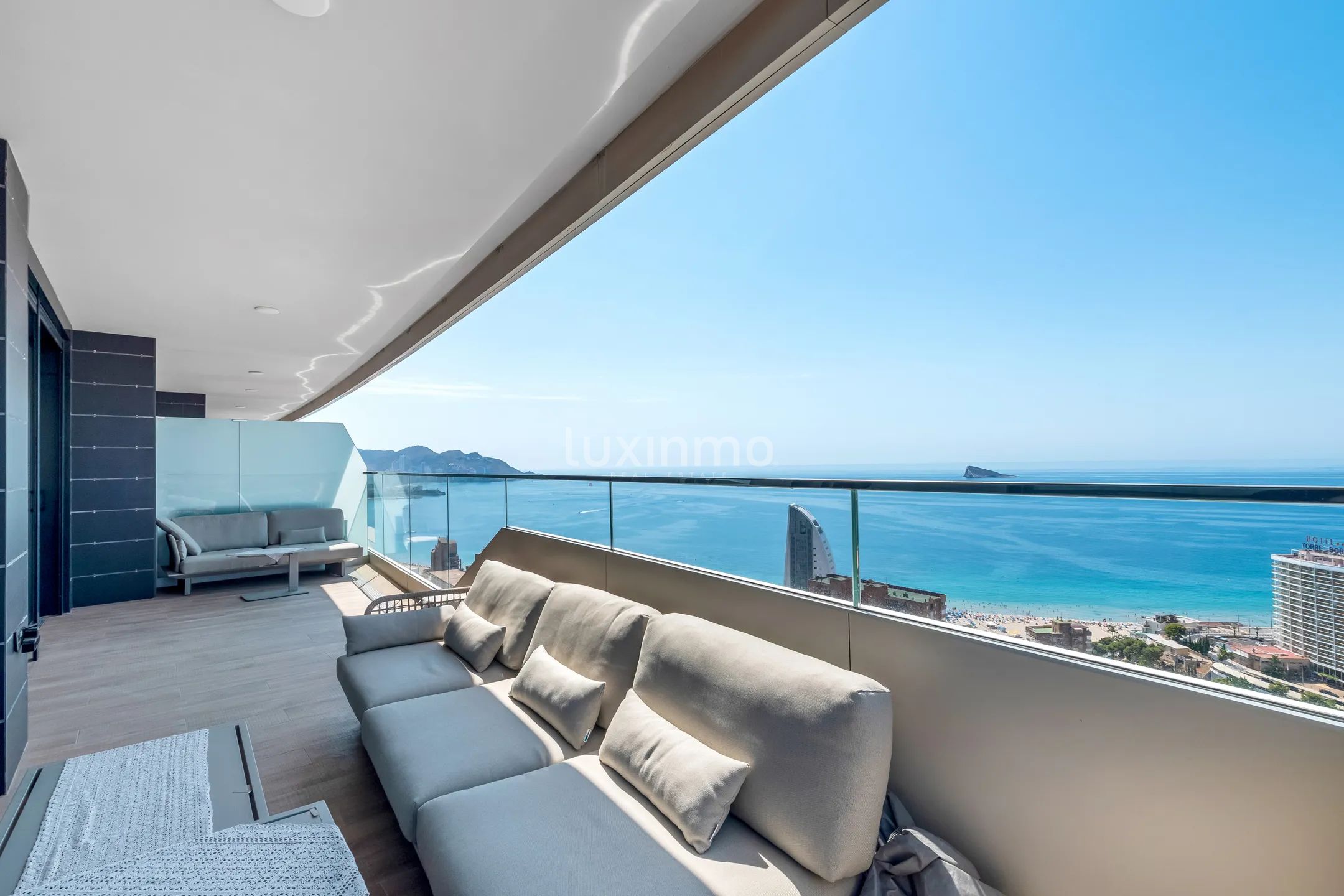 Flat for sale with spectacular sea views in Benidorm — photo 11