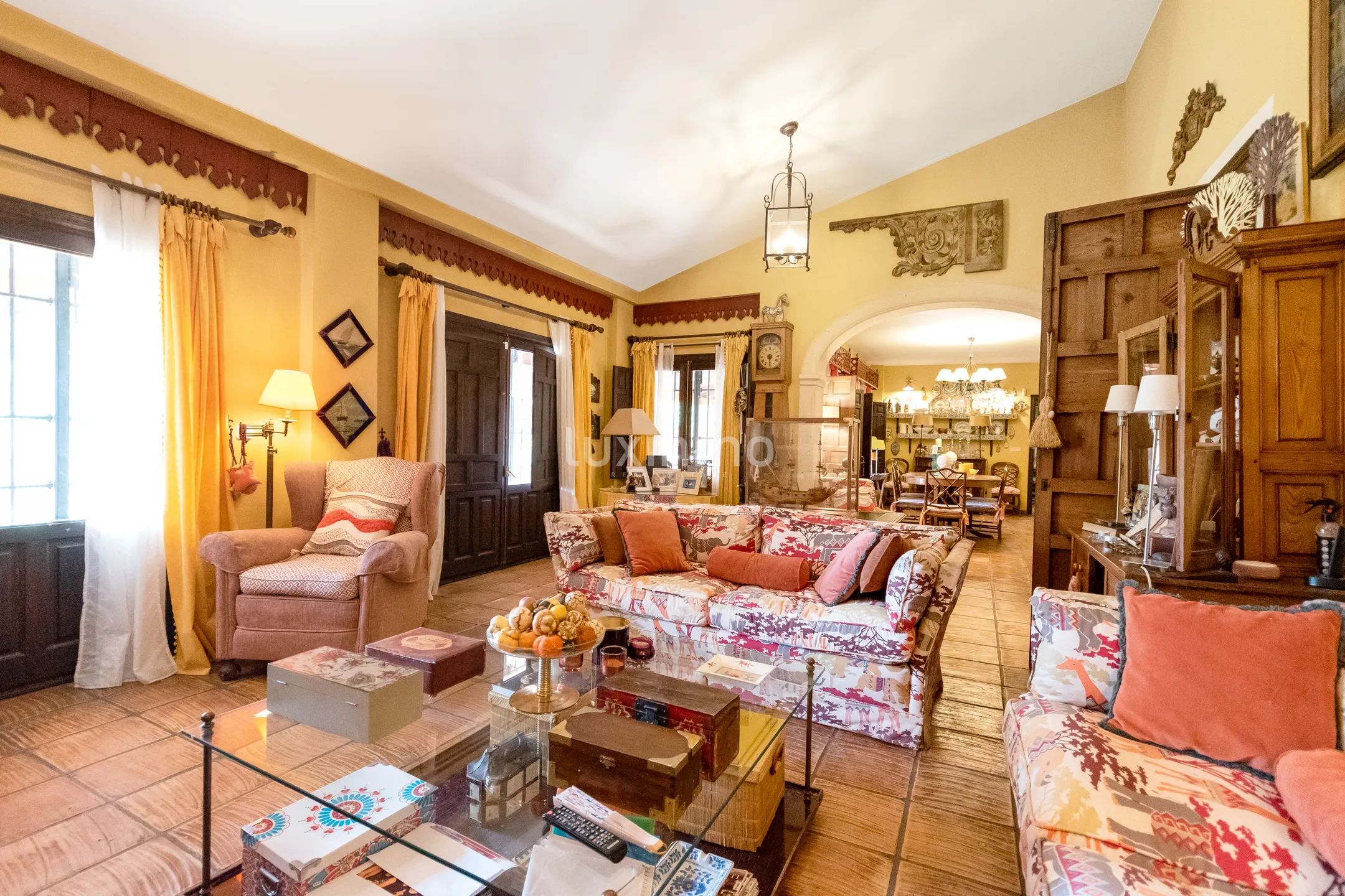 Detached Villa With Pool and Privacy — photo 13