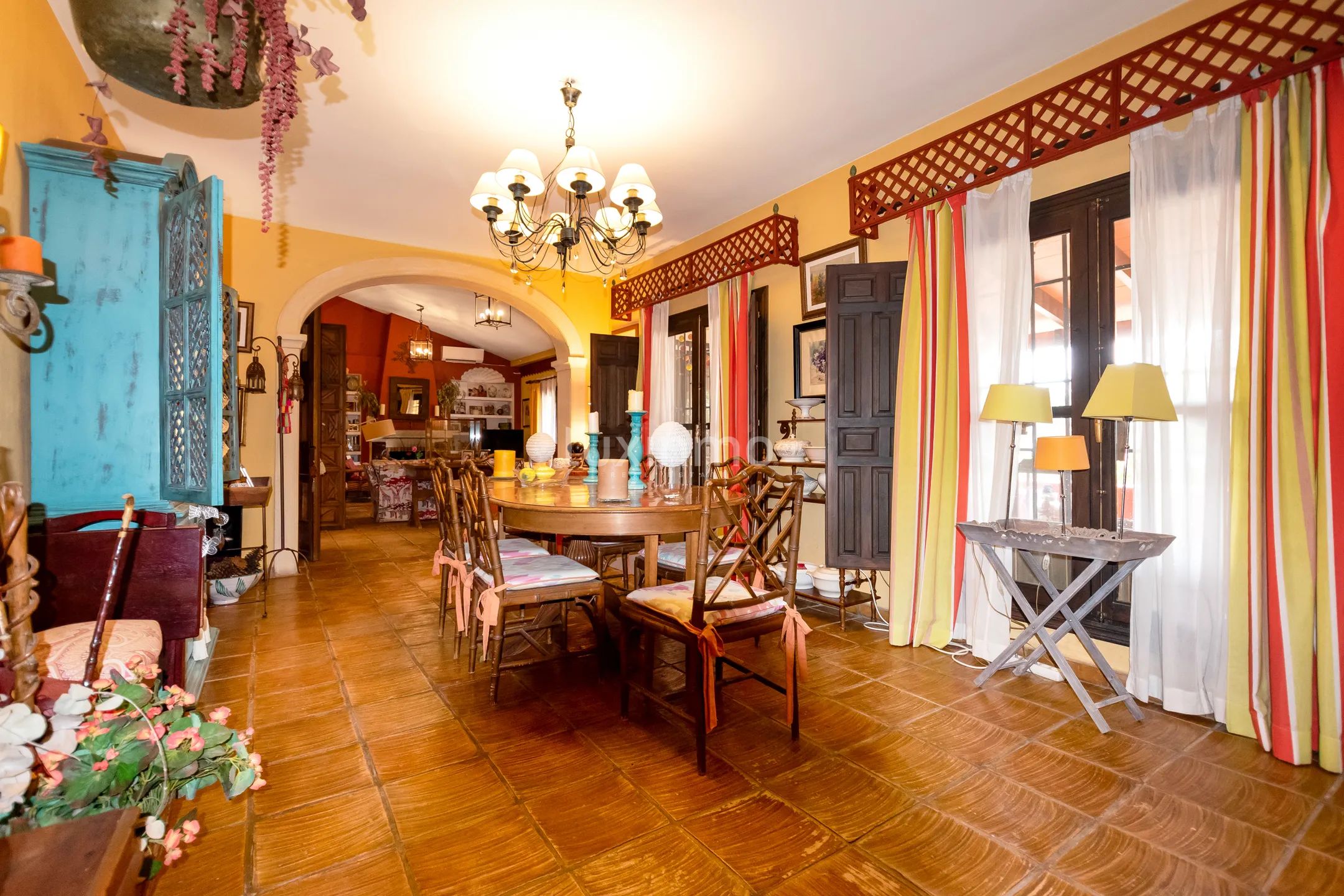 Detached Villa With Pool and Privacy — photo 17