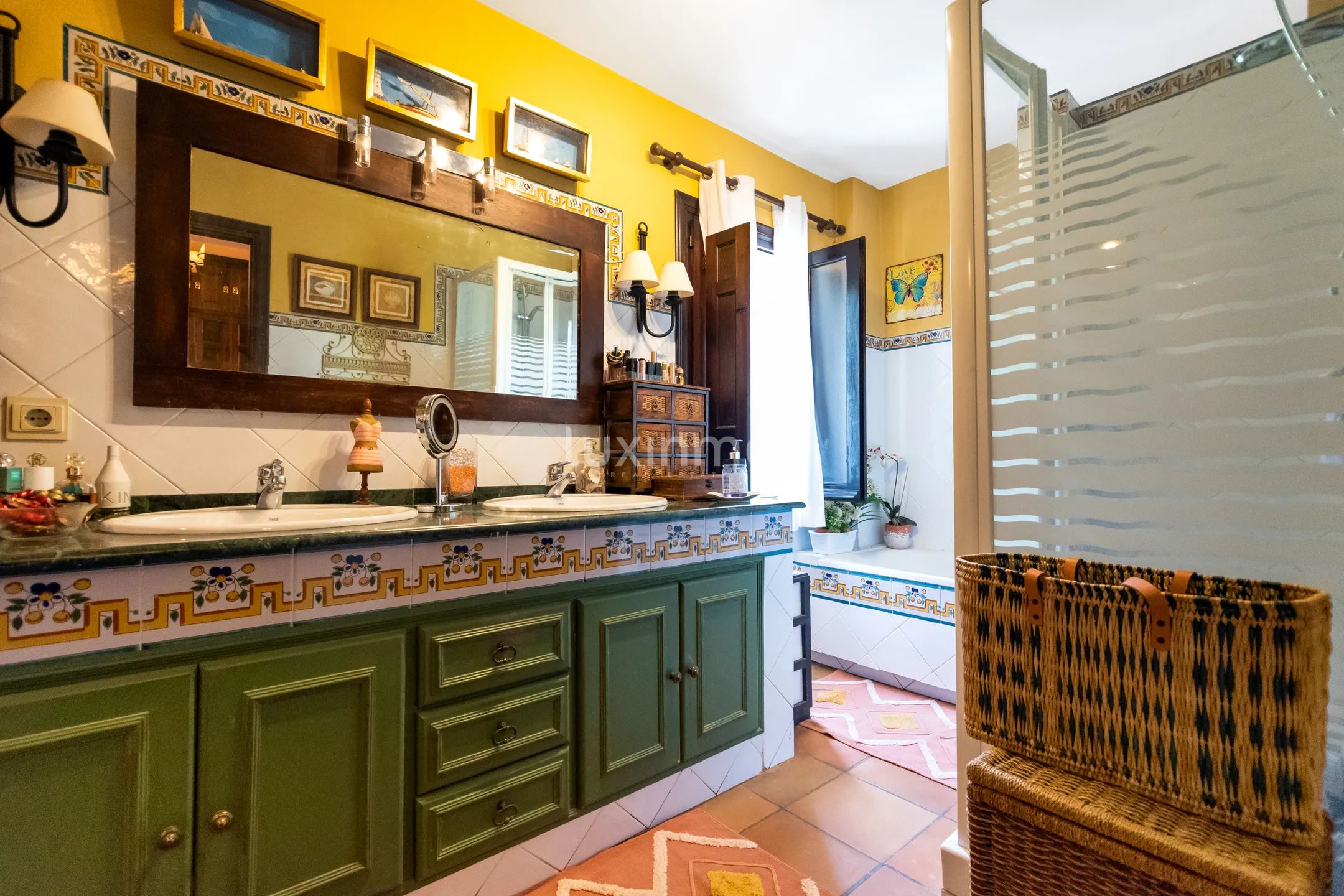 Detached Villa With Pool and Privacy — photo 28