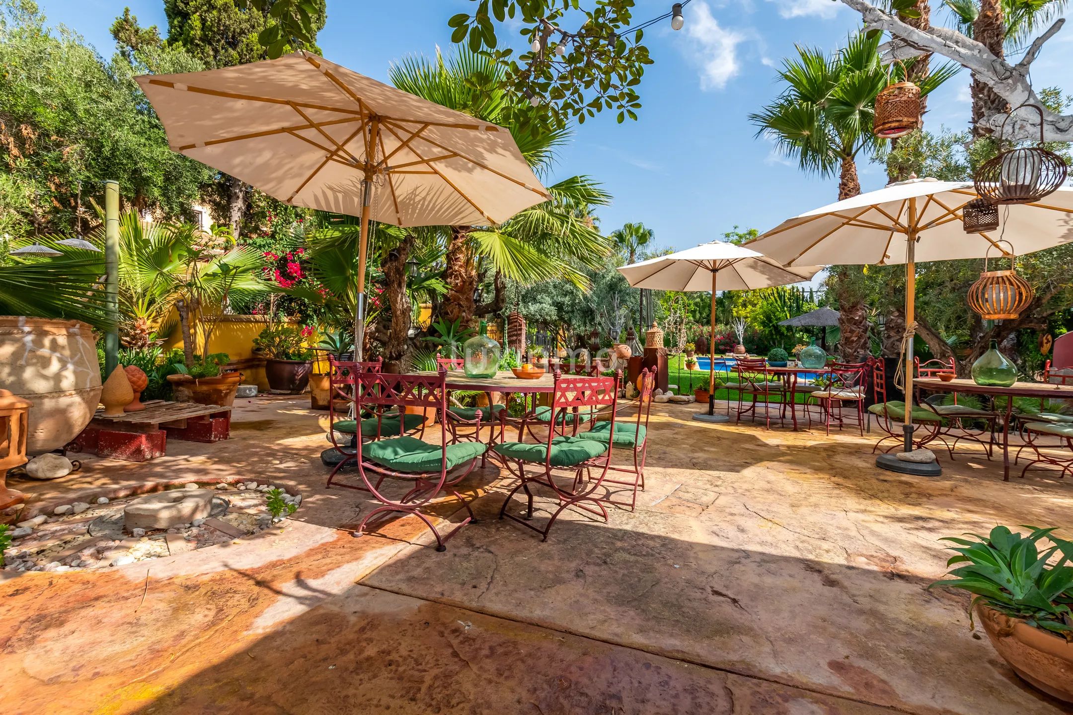 Detached Villa With Pool and Privacy — photo 39