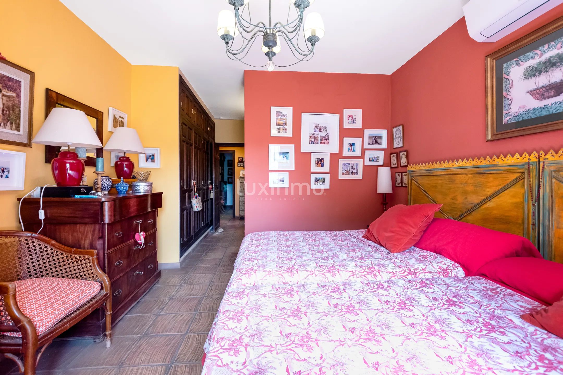 Detached Villa With Pool and Privacy — photo 26