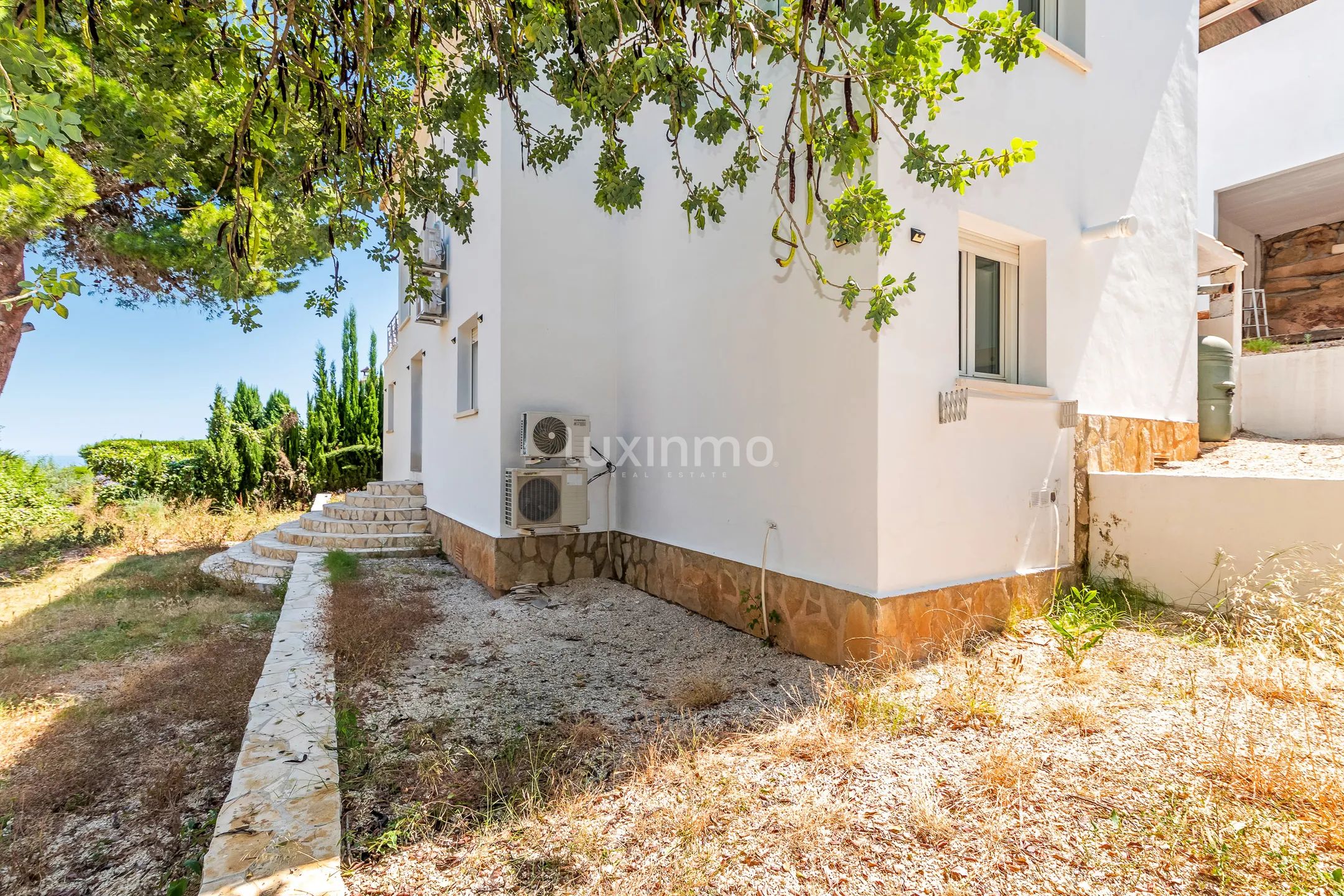 Charming Mediterranean  Detached House With Sea View — photo 24