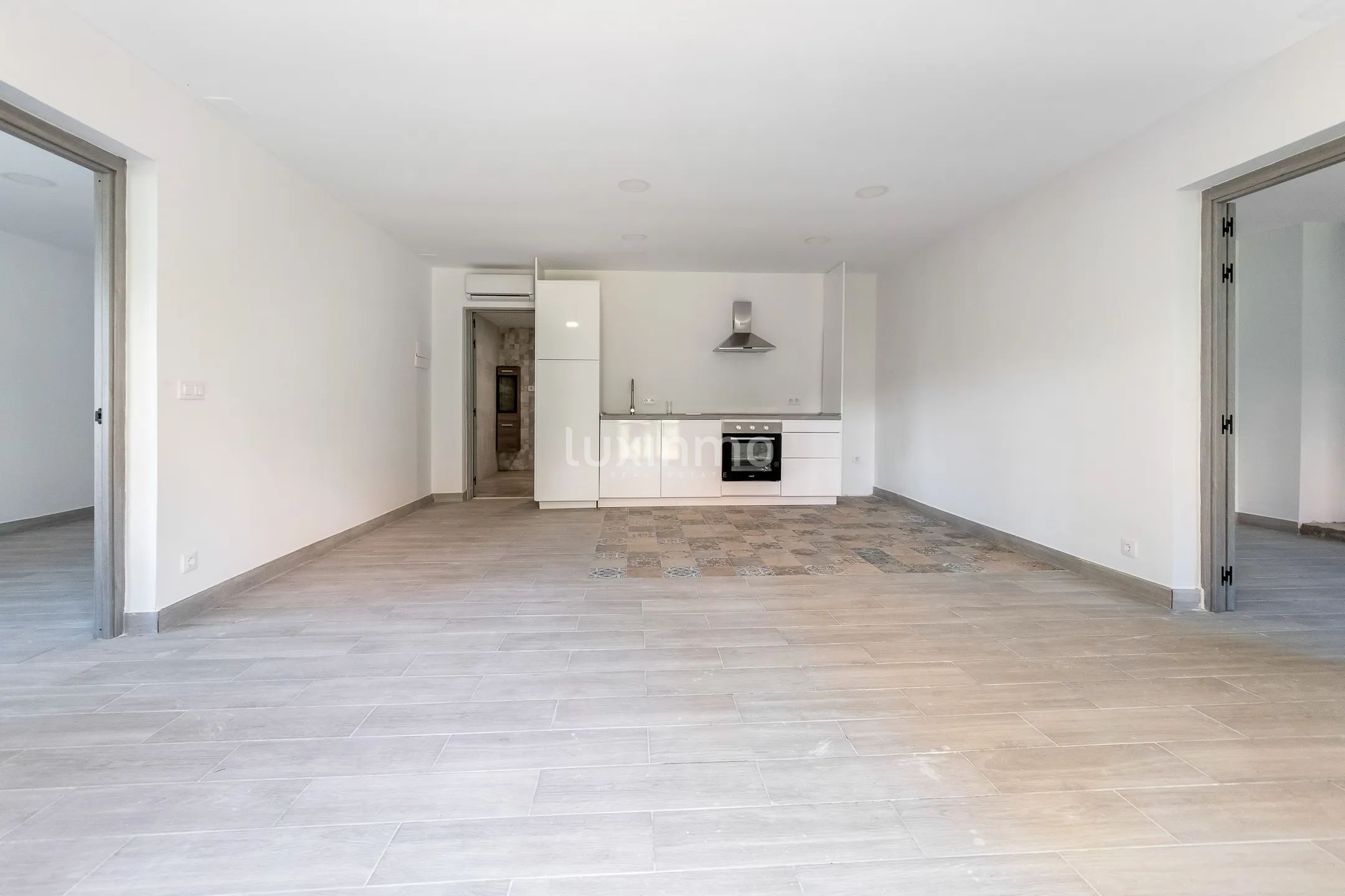 Charming Mediterranean  Detached House With Sea View — photo 26