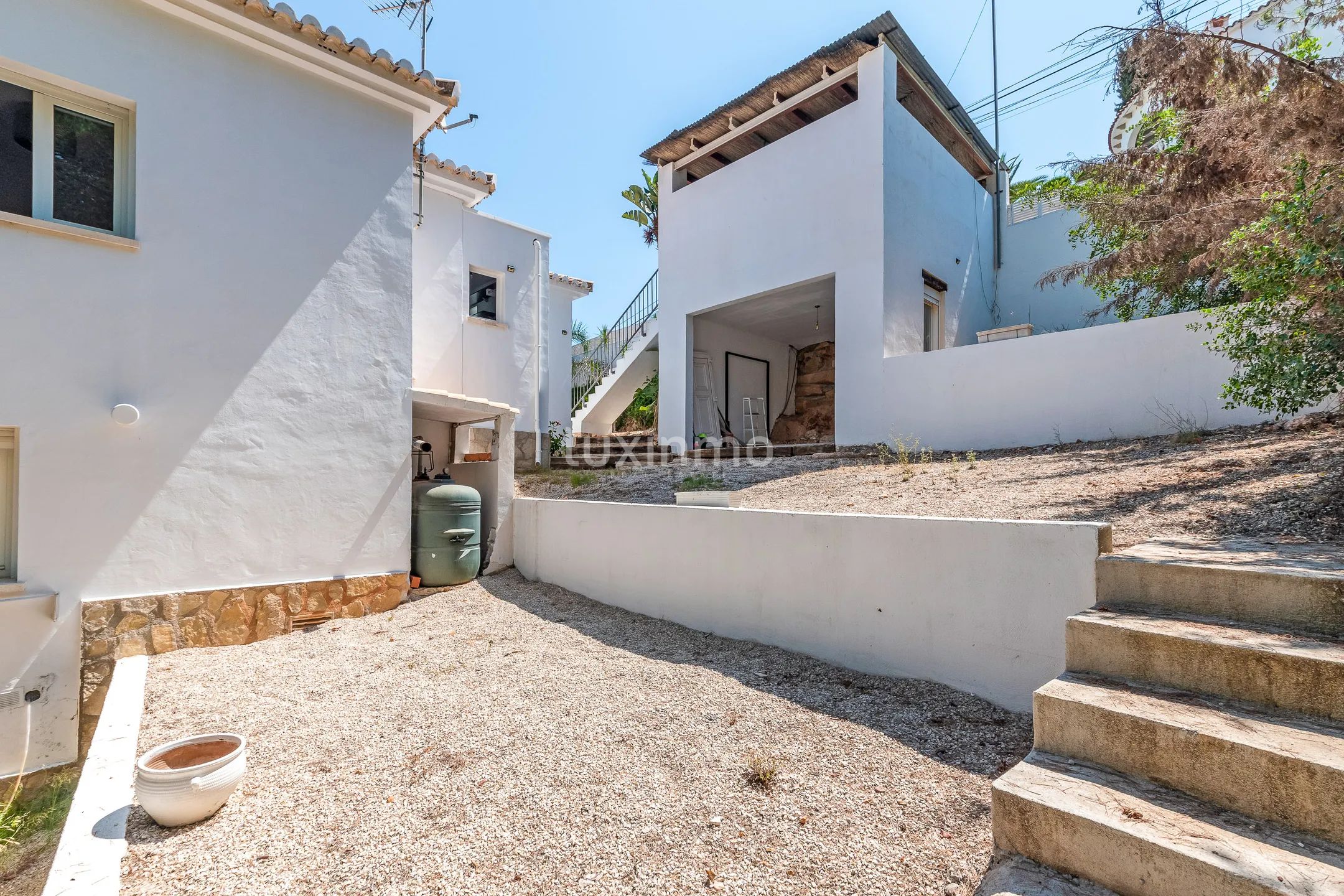 Charming Mediterranean  Detached House With Sea View — photo 25