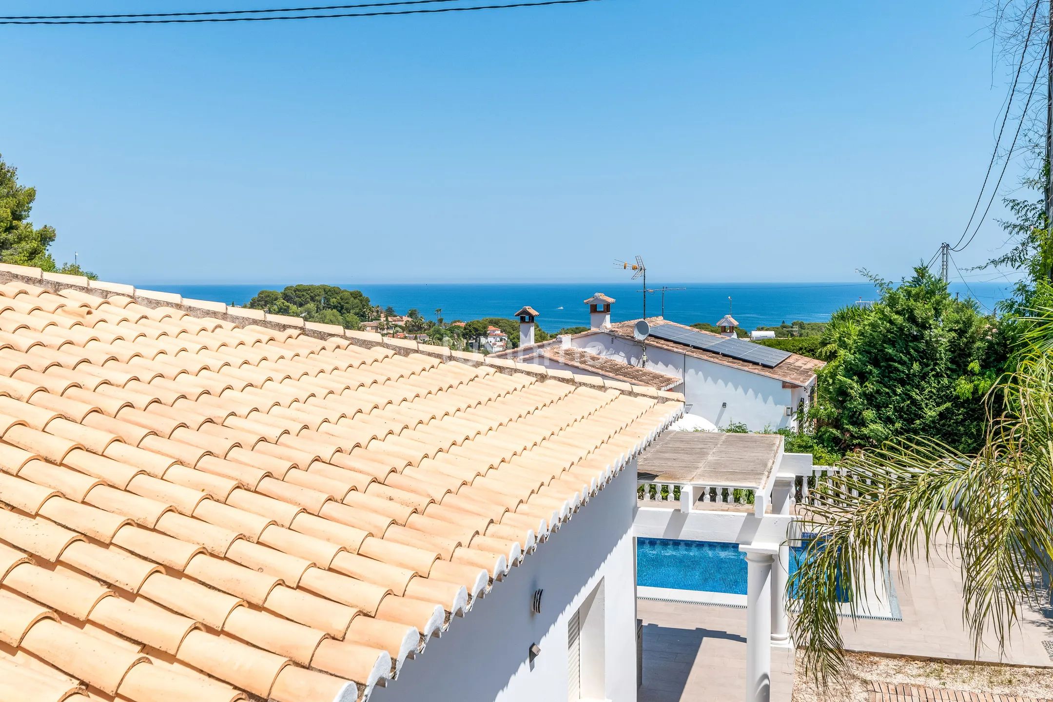 Charming Mediterranean  Detached House With Sea View — photo 32