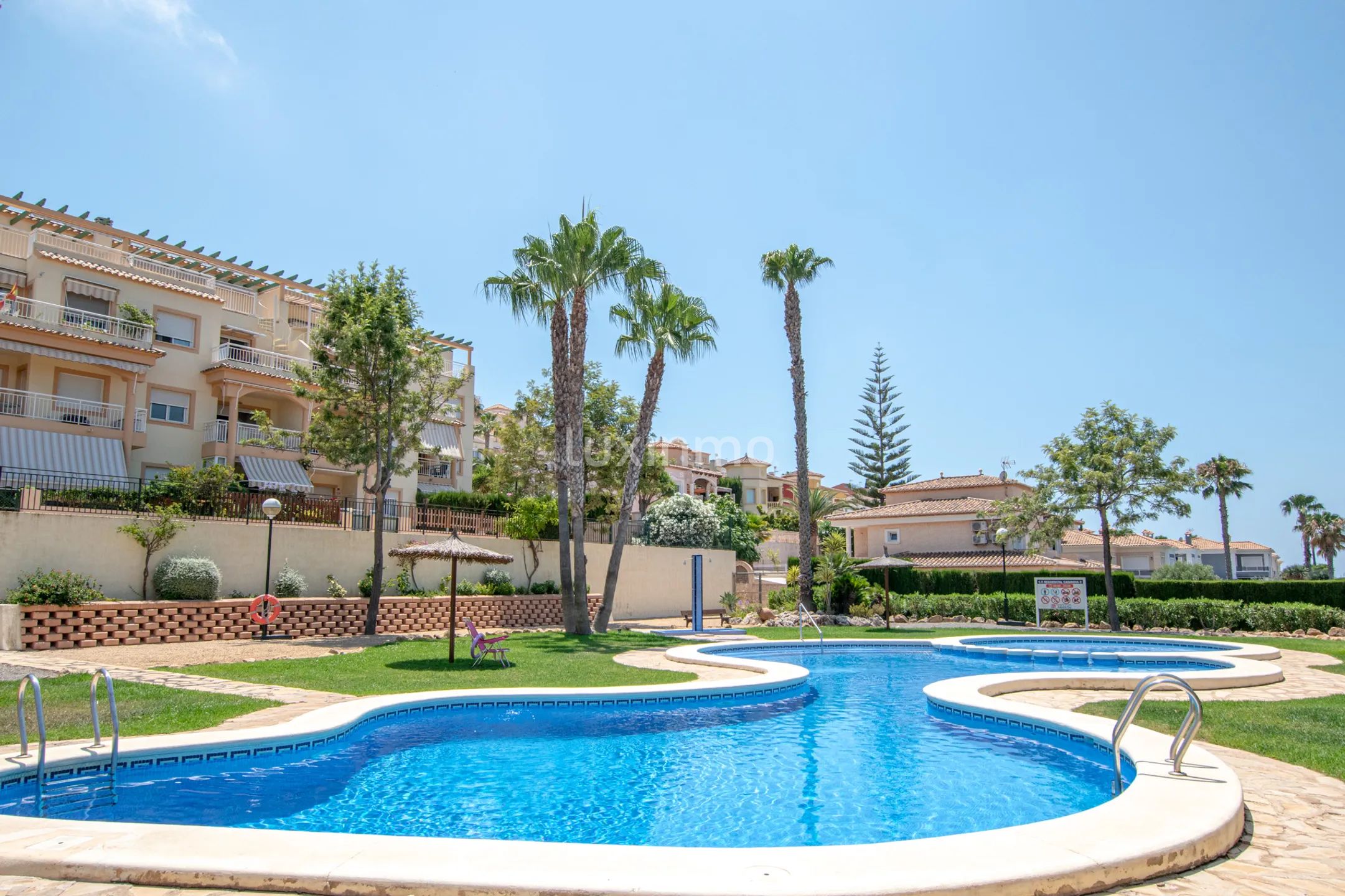 Całkowicie odnowione mieszkanie z panoramicznym widokiem do wynajęcia w Calpe — photo 1