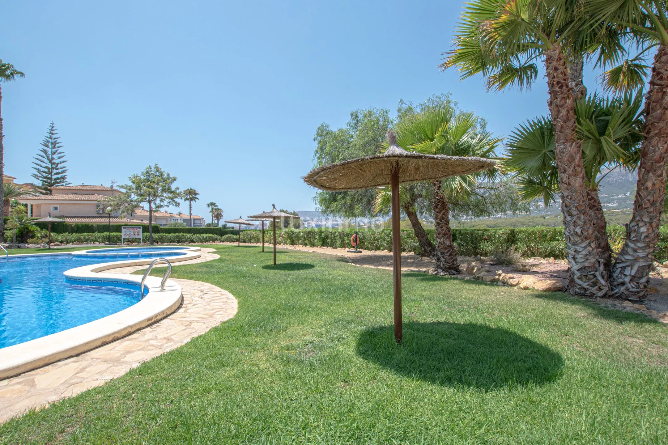 Całkowicie odnowione mieszkanie z panoramicznym widokiem do wynajęcia w Calpe — photo 2