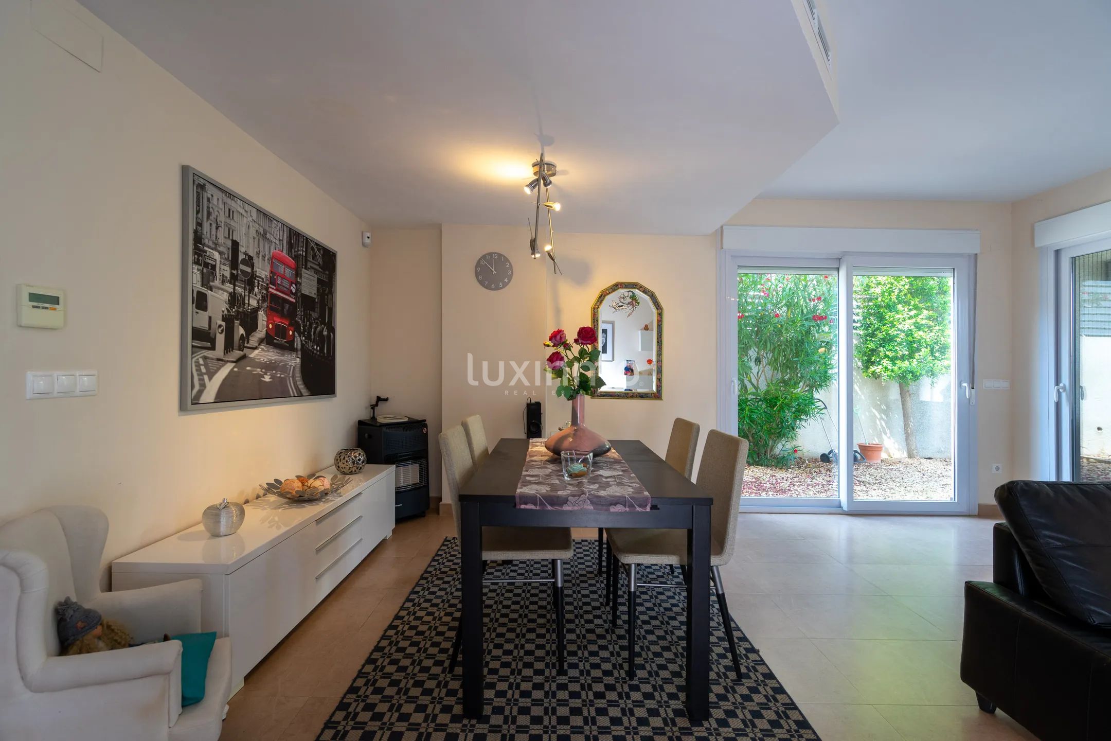Charming Semi-Detached 4-Bedroom in Teulada — photo 5