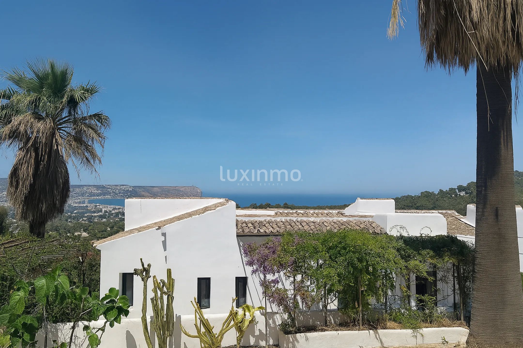 Villa im mediterranen Stil mit Panoramablick auf das Meer und den Montgó — photo 29