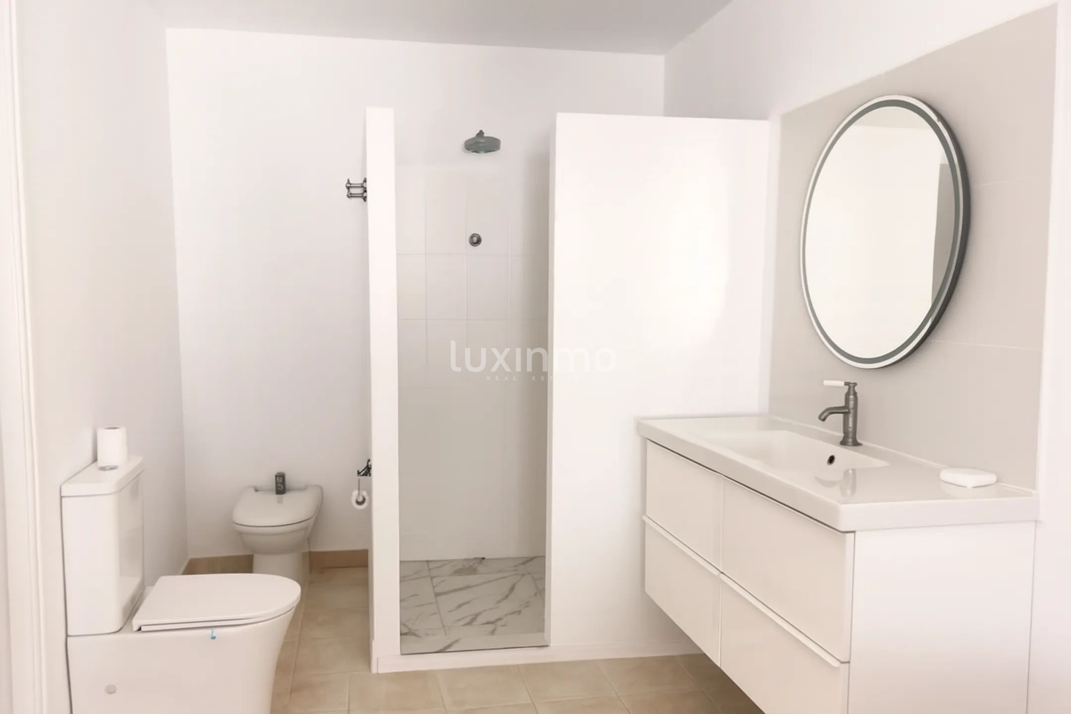 5 bedroom villa only 10 minutes walk from the town centre — photo 21