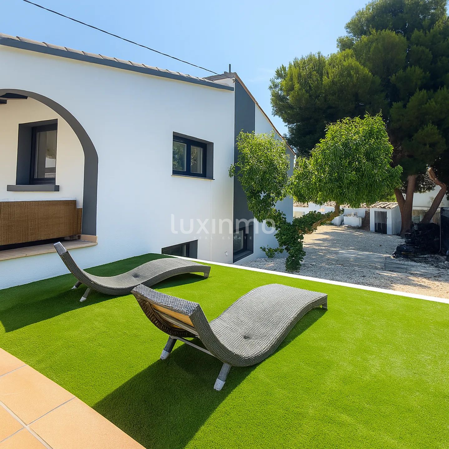 5 bedroom villa only 10 minutes walk from the town centre — photo 12