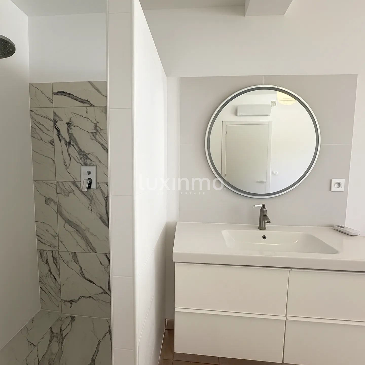 5 bedroom villa only 10 minutes walk from the town centre — photo 15