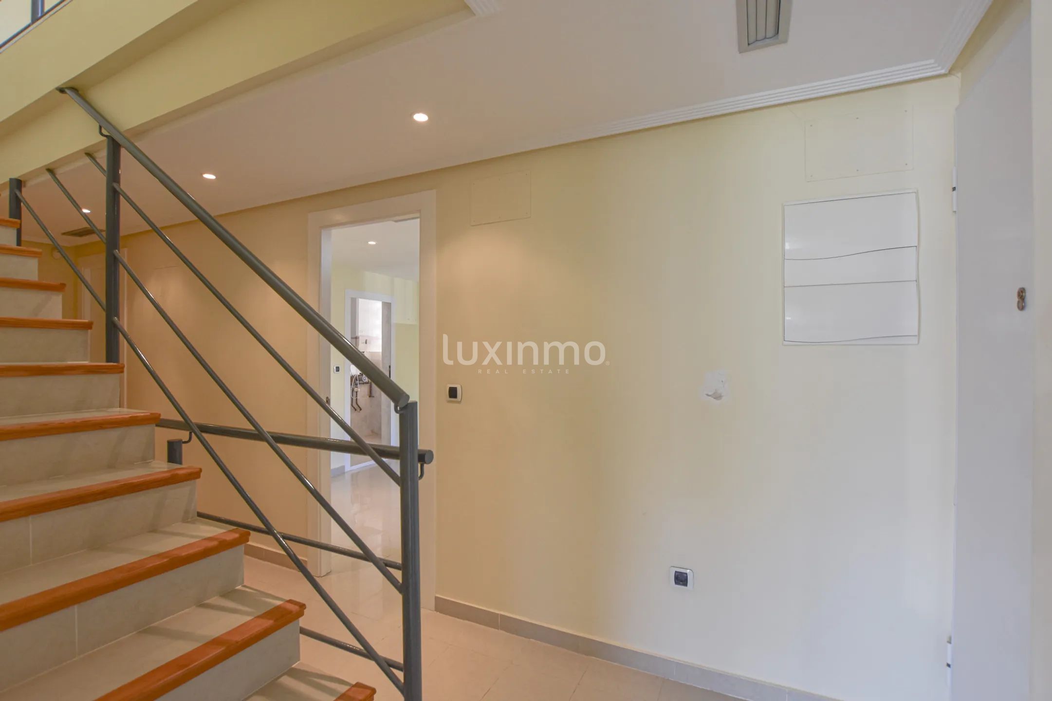 Spacieuse maison de ville avec vue sur la mer à vendre à Mascarat Altea — photo 9