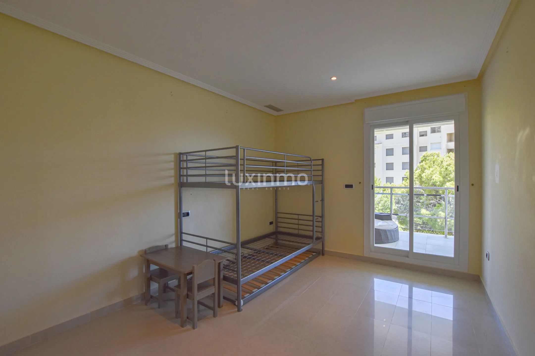 Просторный таунхаус с видом на море на продажу в Маскарате Альтеа — photo 33