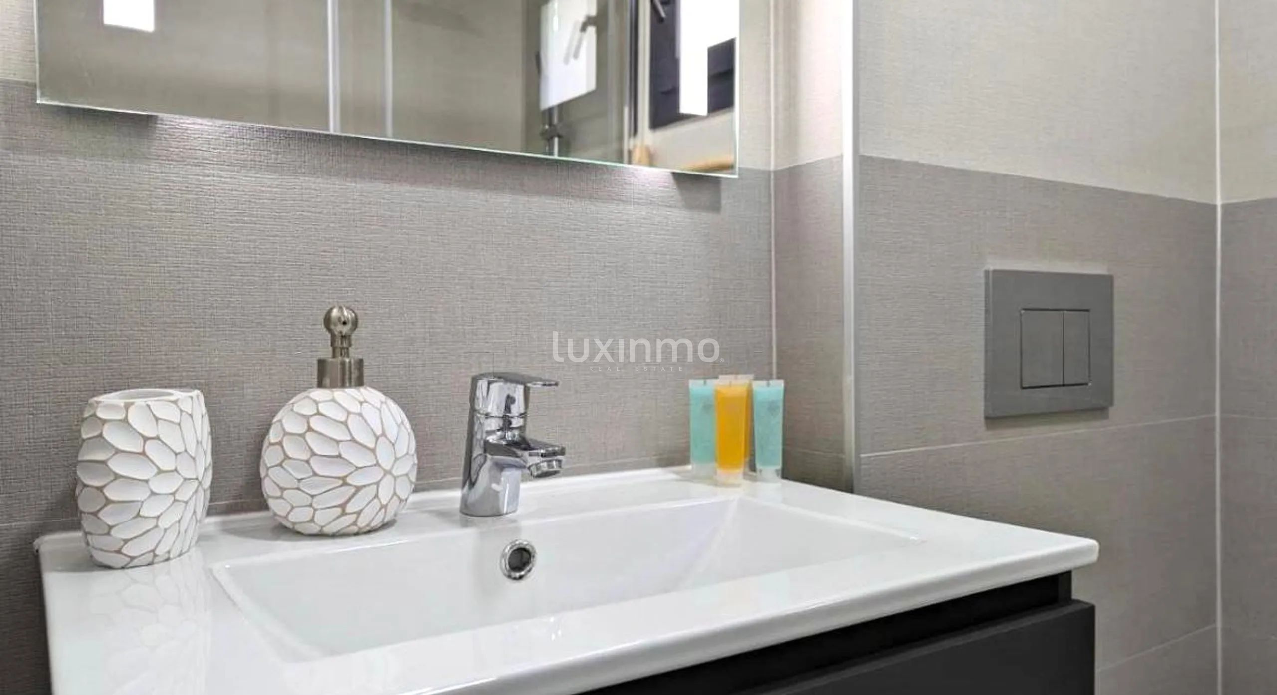 Semi-Detached House with Private Pool — photo 13