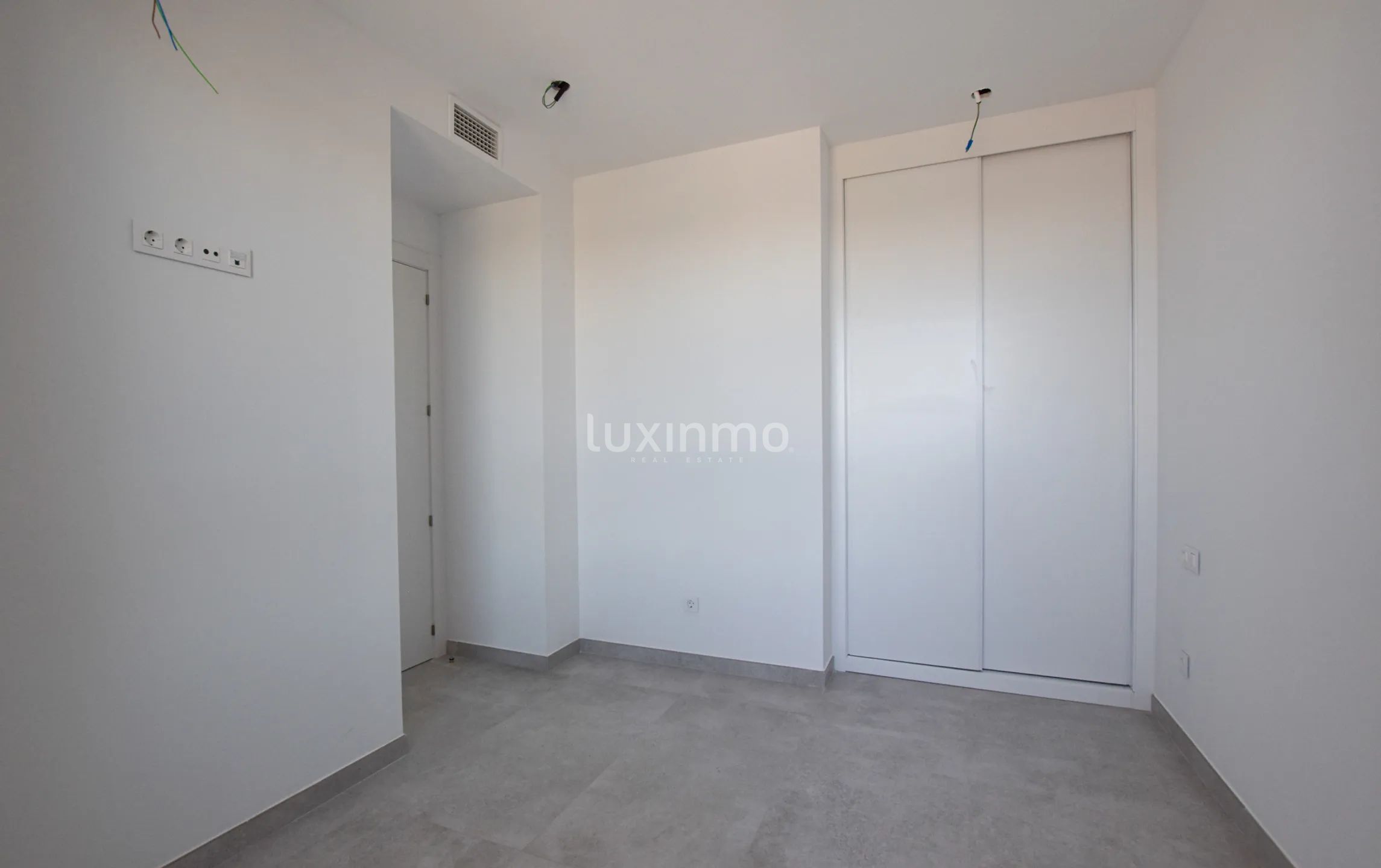 Modern flat with sea views in Calpe — photo 9