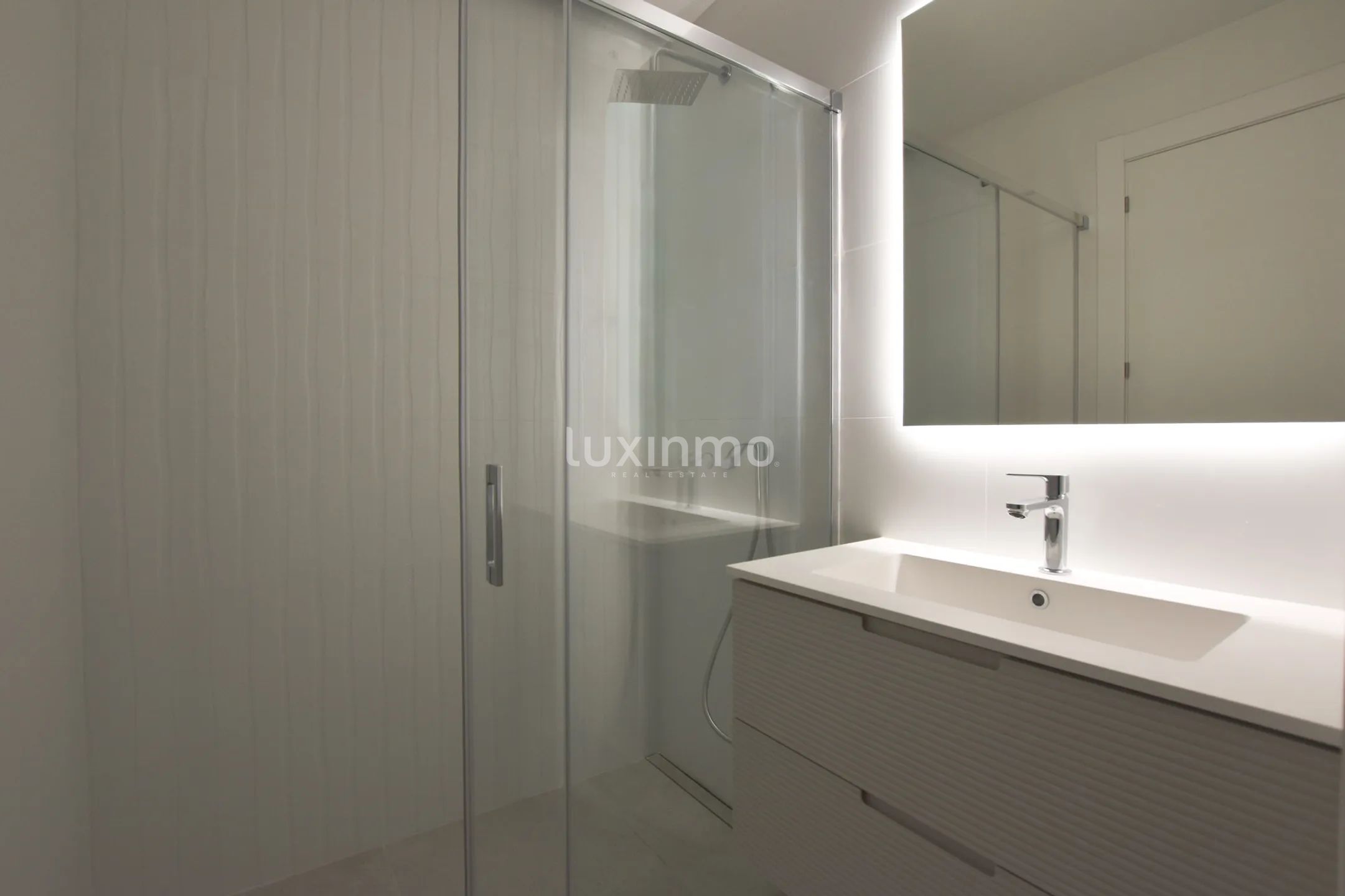 Modern flat with sea views in Calpe — photo 14