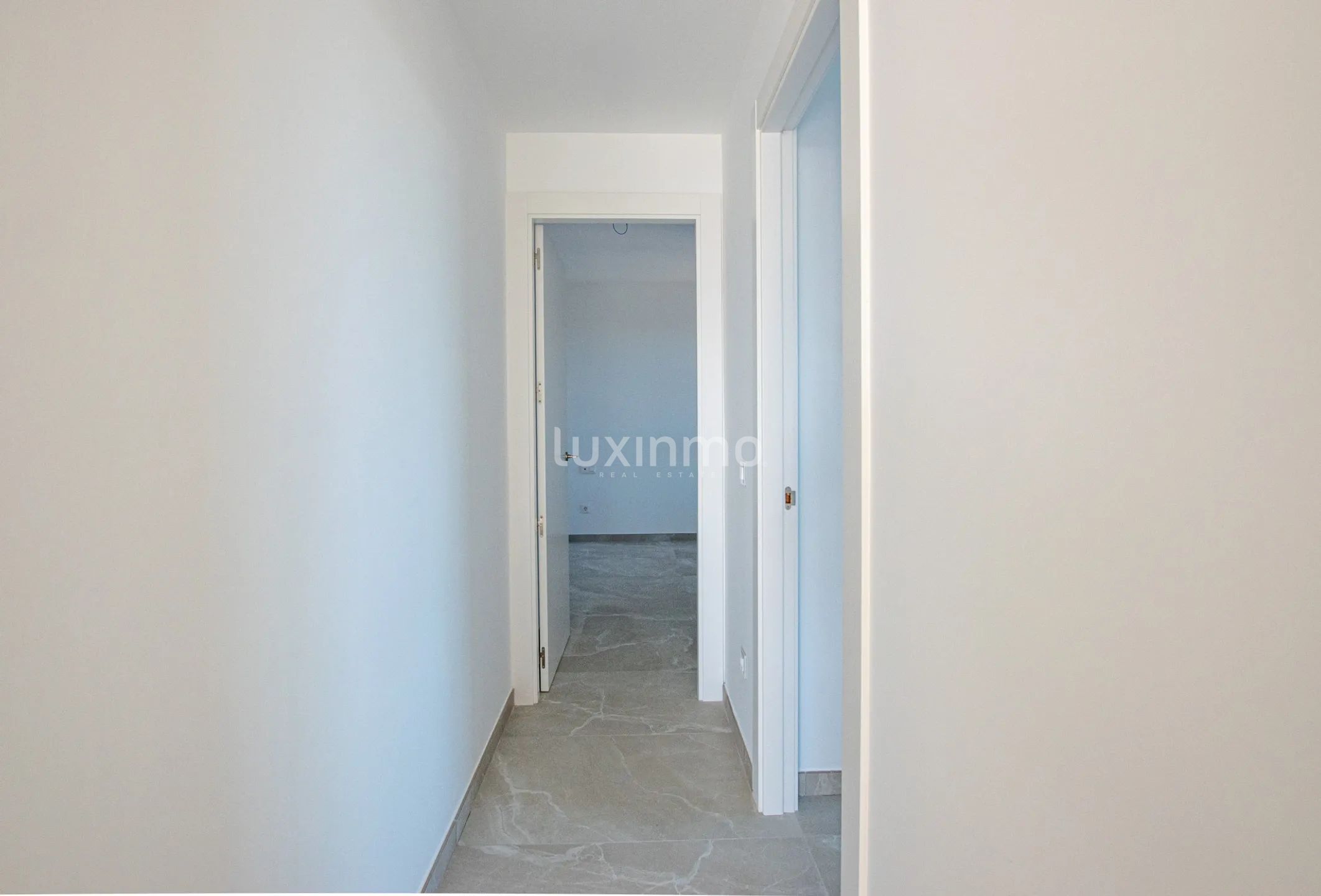 Modern flat with sea views in Calpe — photo 11