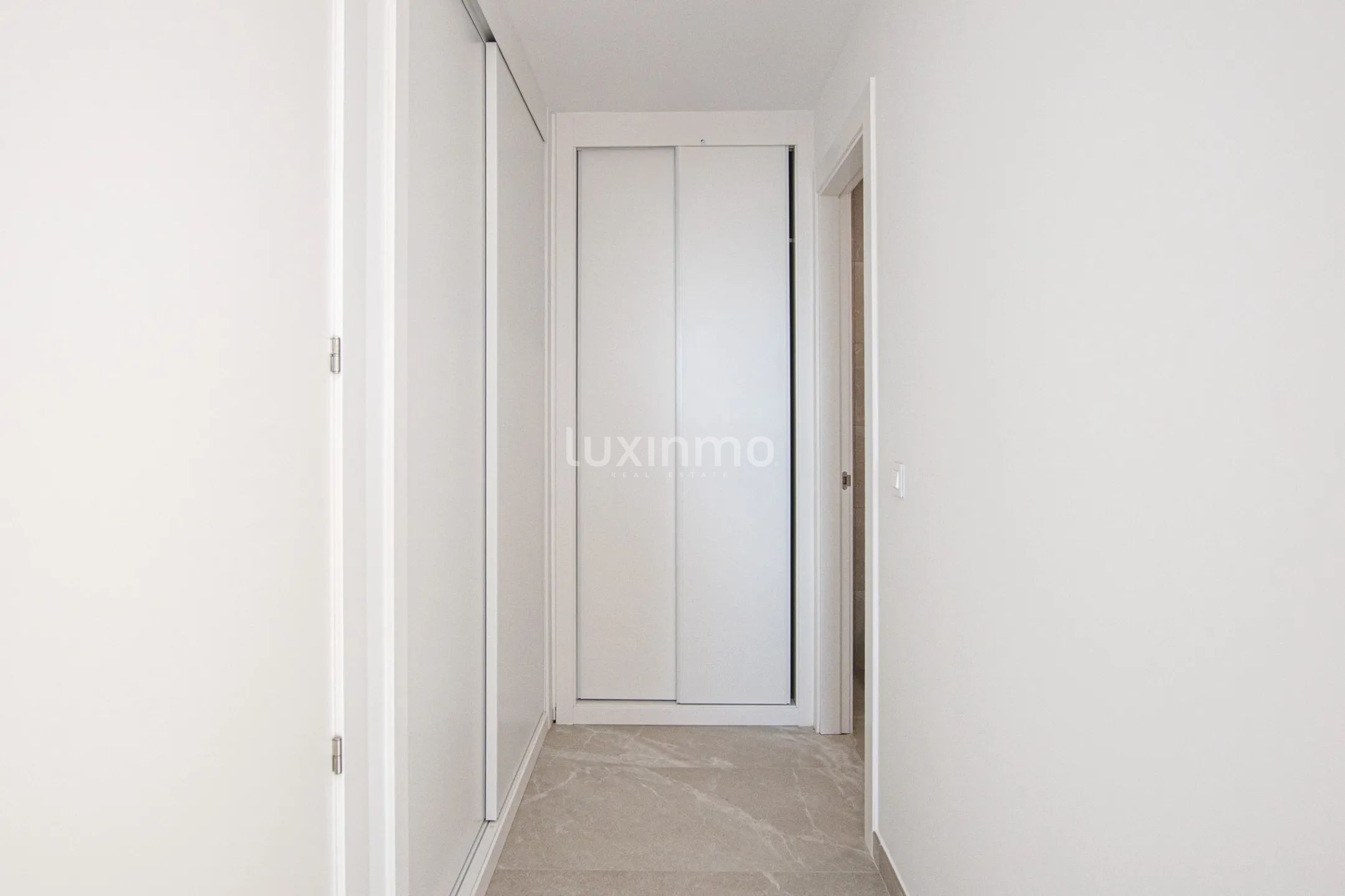 Modern flat with sea views in Calpe — photo 8