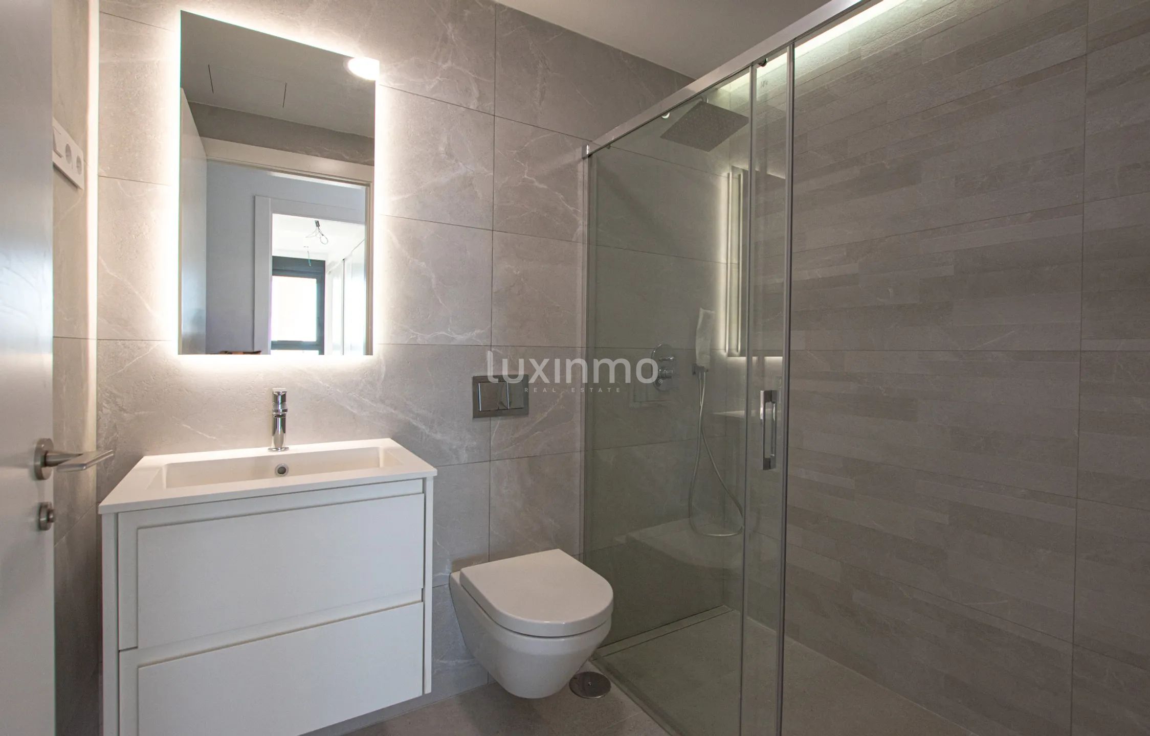 Modern flat with sea views in Calpe — photo 17