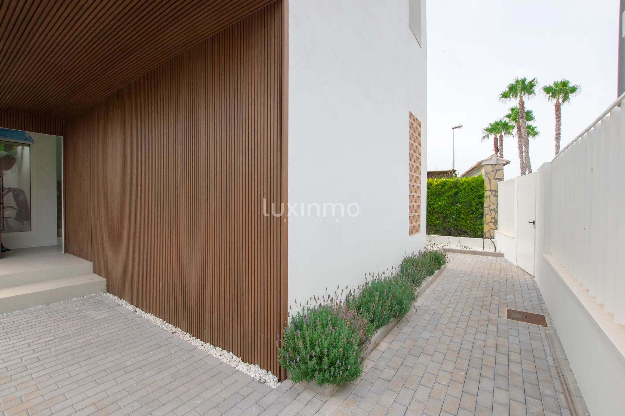 New Ibicenco Style villa for sale in Oliva Nova — photo 6