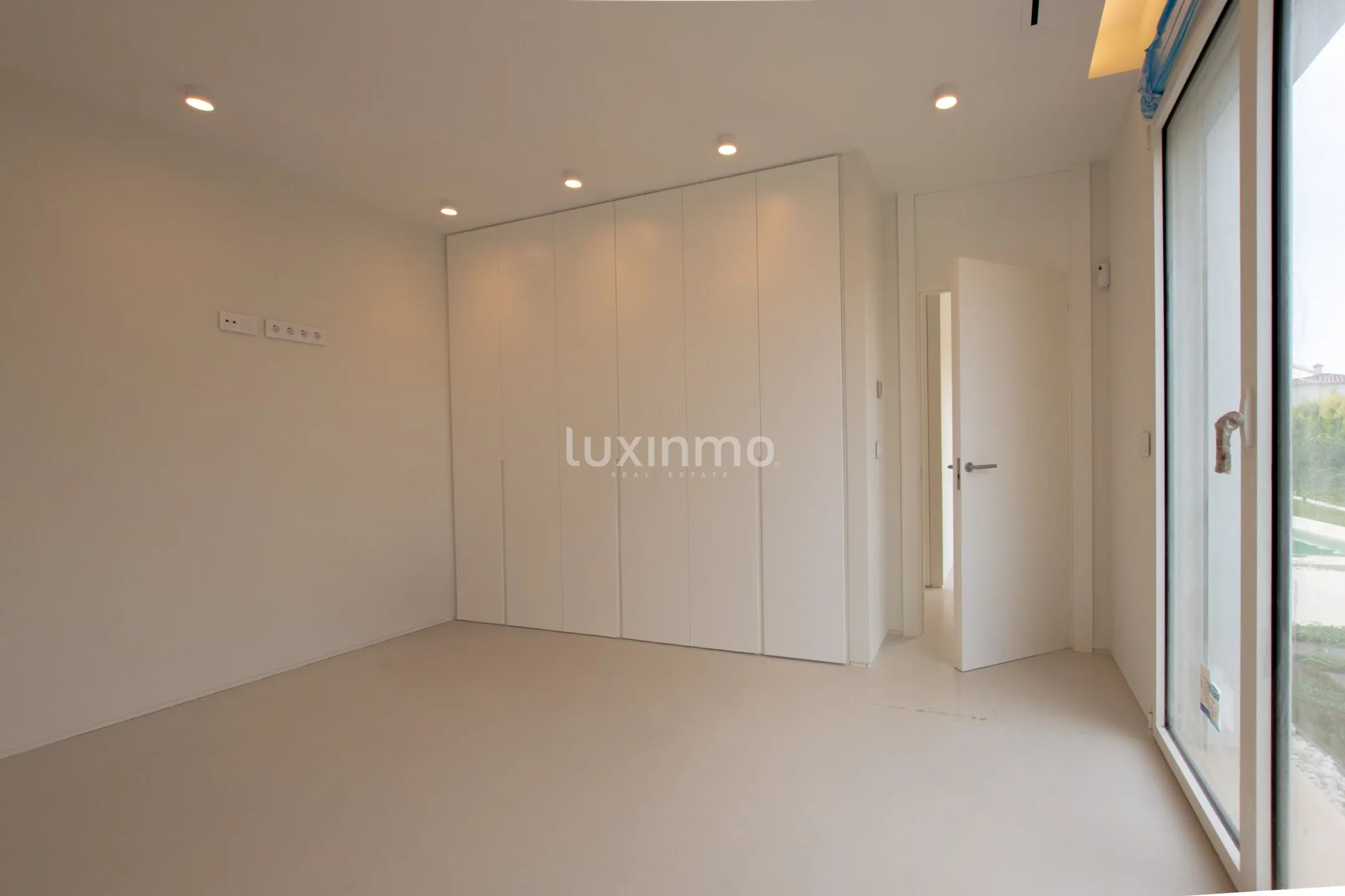New Ibicenco Style villa for sale in Oliva Nova — photo 18