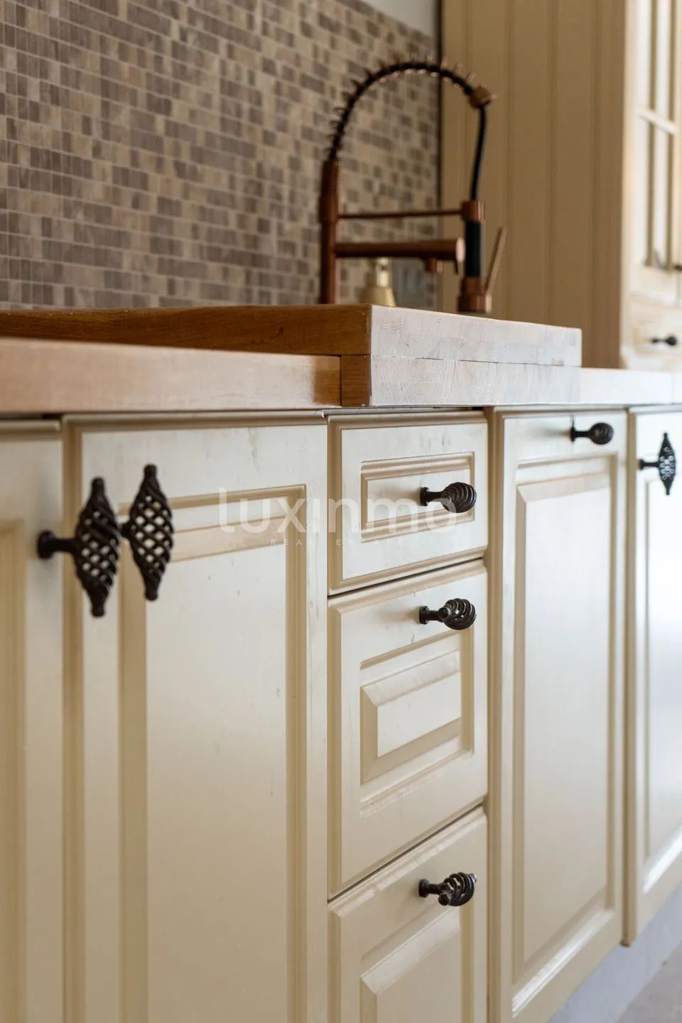 Luksusowa willa w stylu odosobnienia w Altei — photo 19