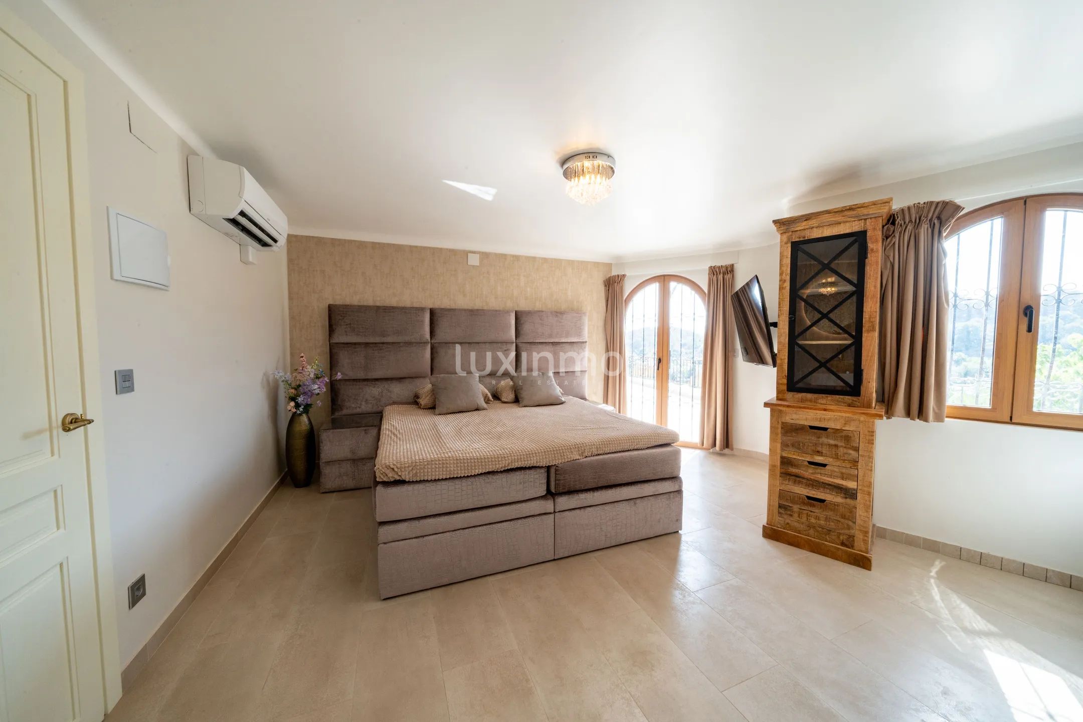 Luksusowa willa w stylu odosobnienia w Altei — photo 40