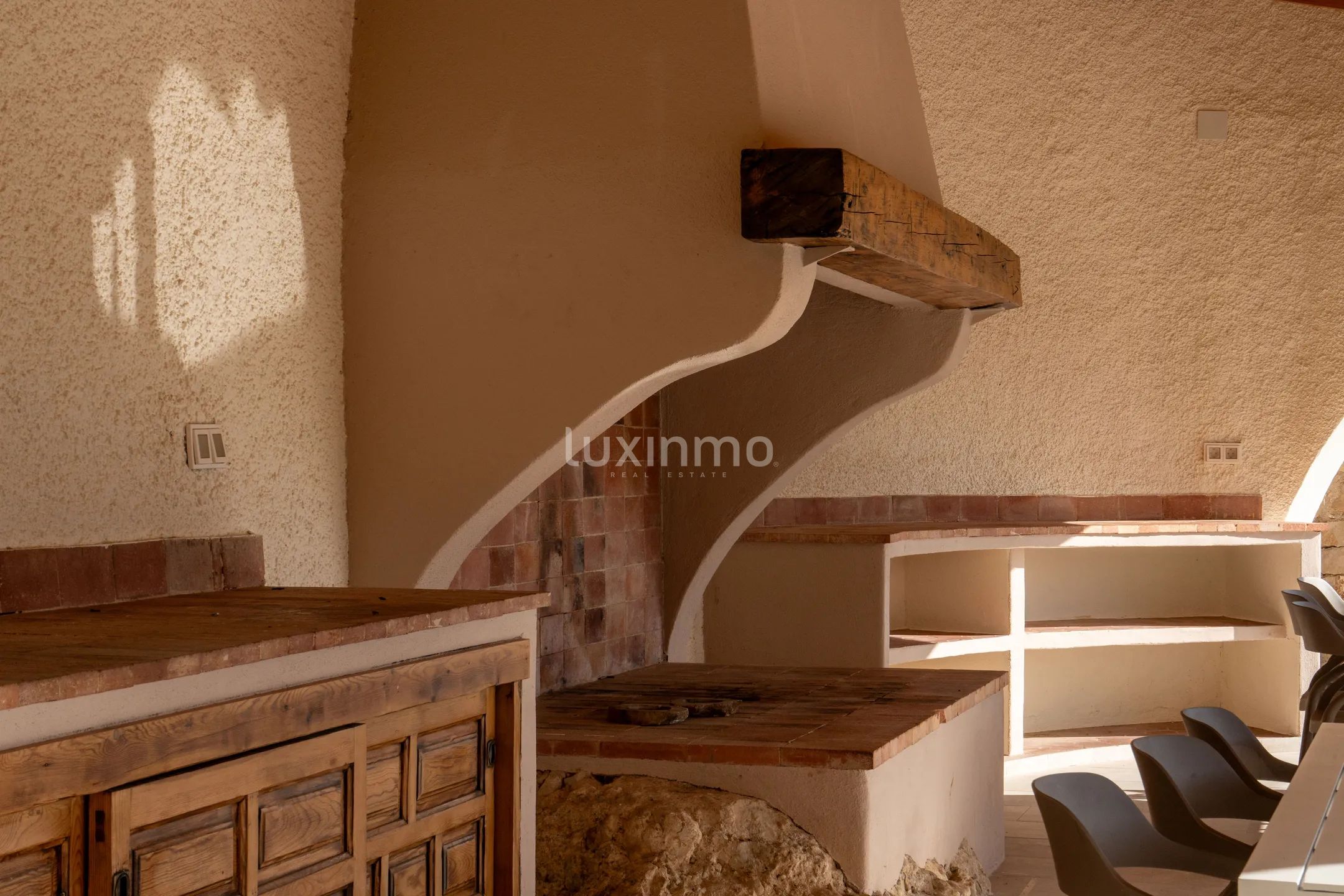 Luksusowa willa w stylu odosobnienia w Altei — photo 21